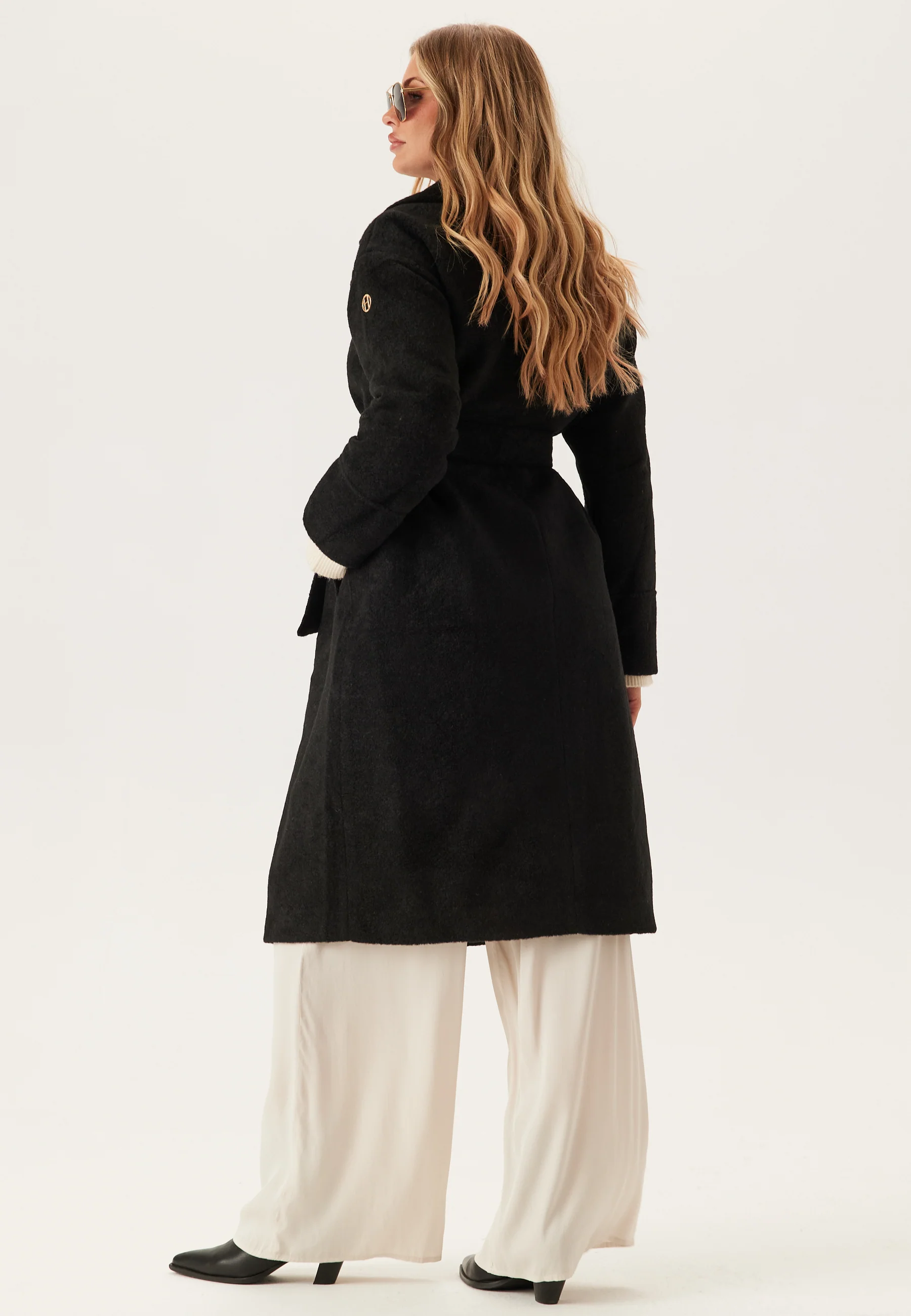 Alicia - Image 2