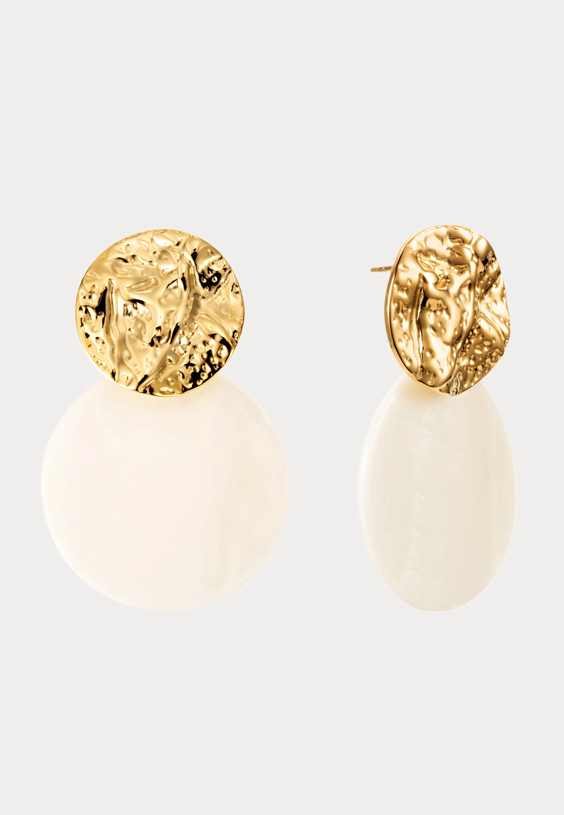 Amalfi Shell Earring - Image 3