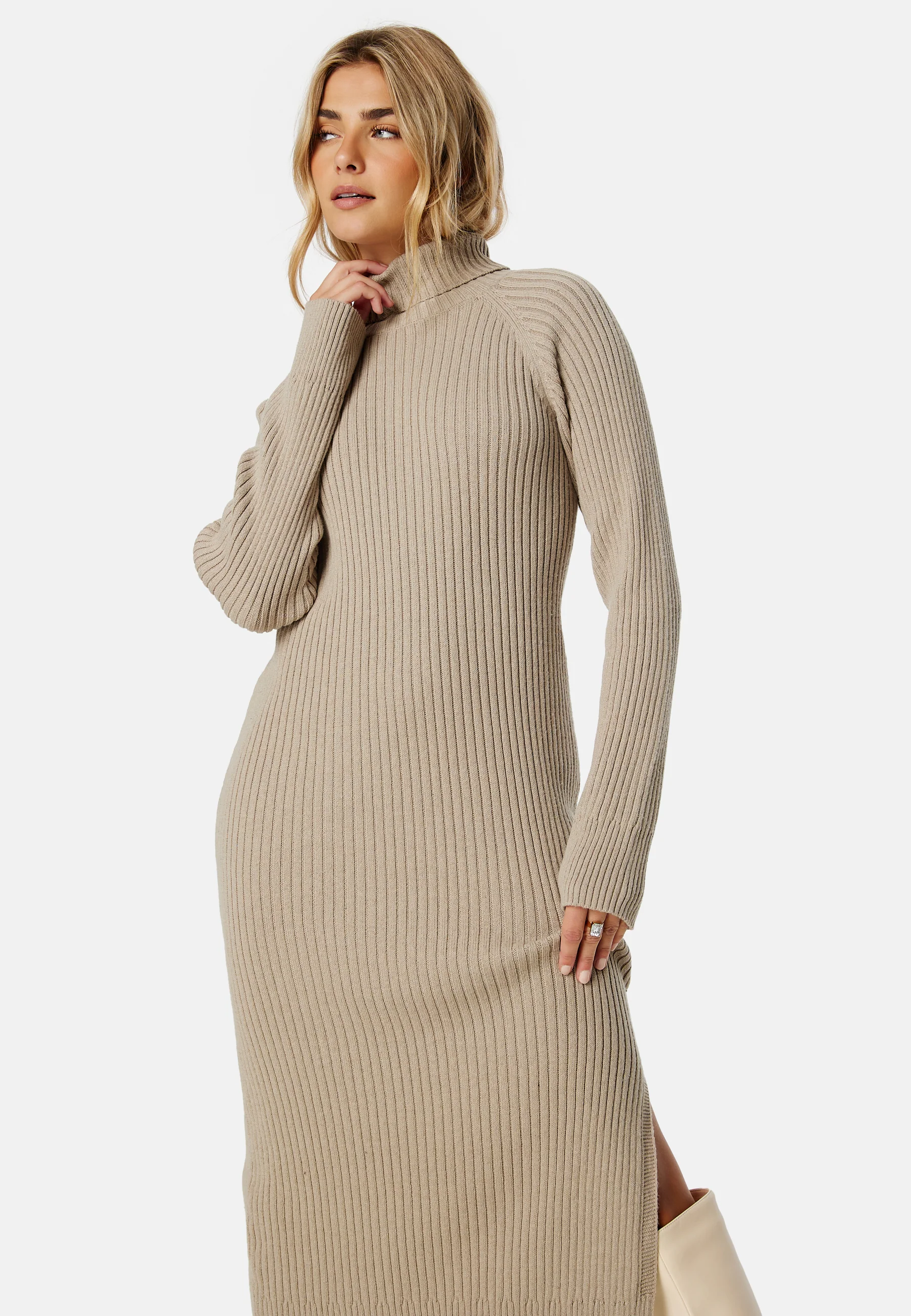 Amira knitted slit dress - Image 4