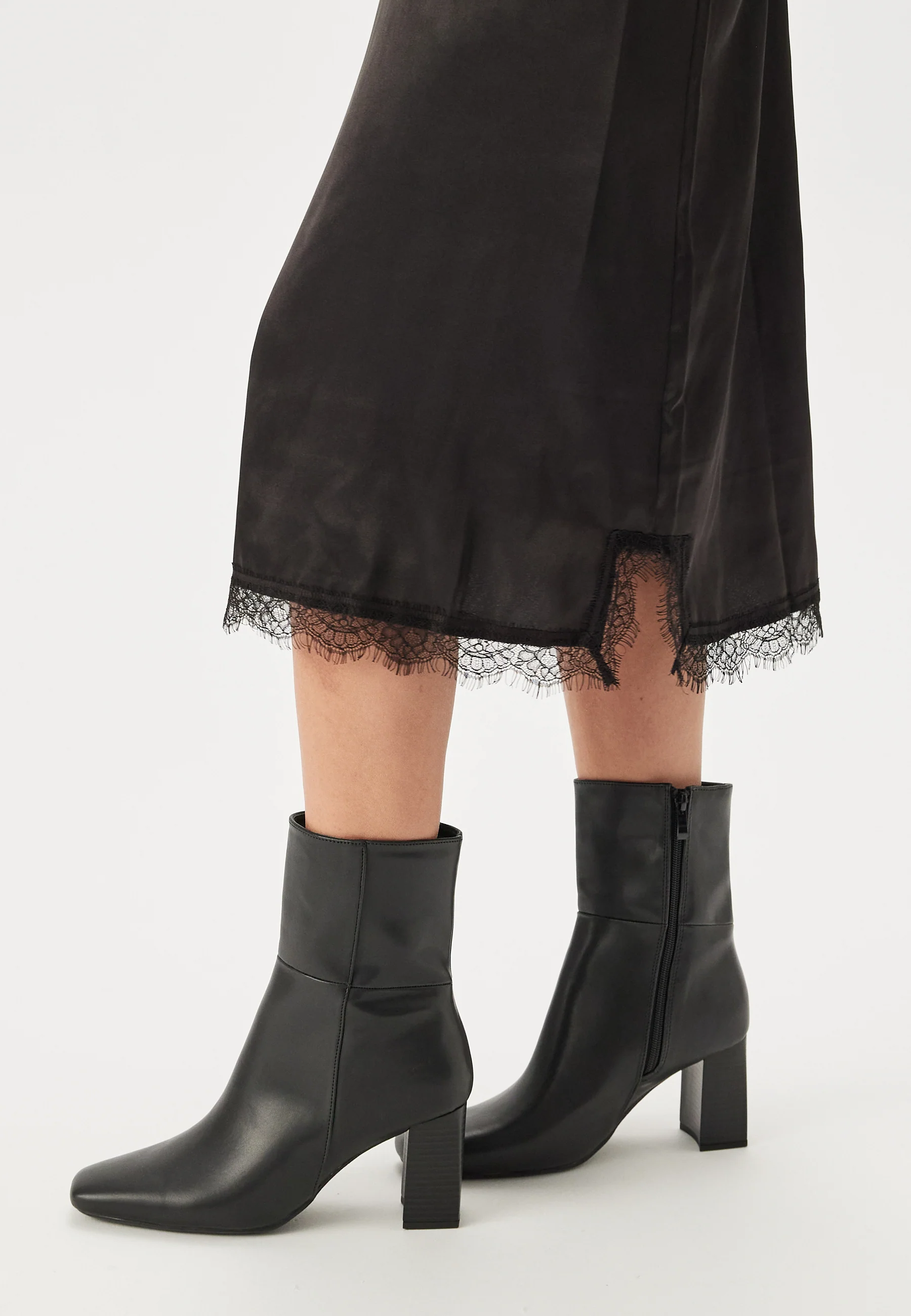 Ankle Boot - Image 2