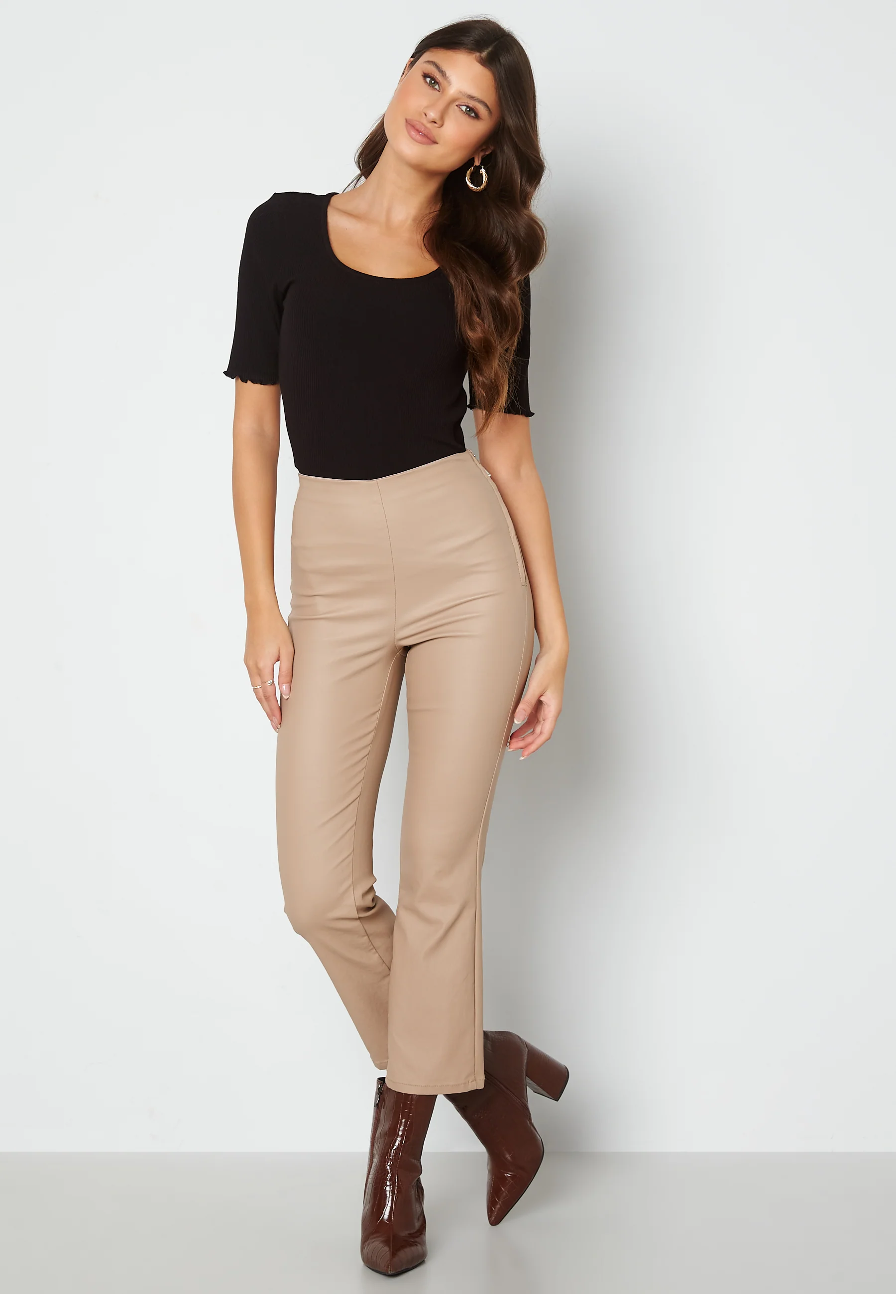 Anna SS U-Neck Tee - Image 2