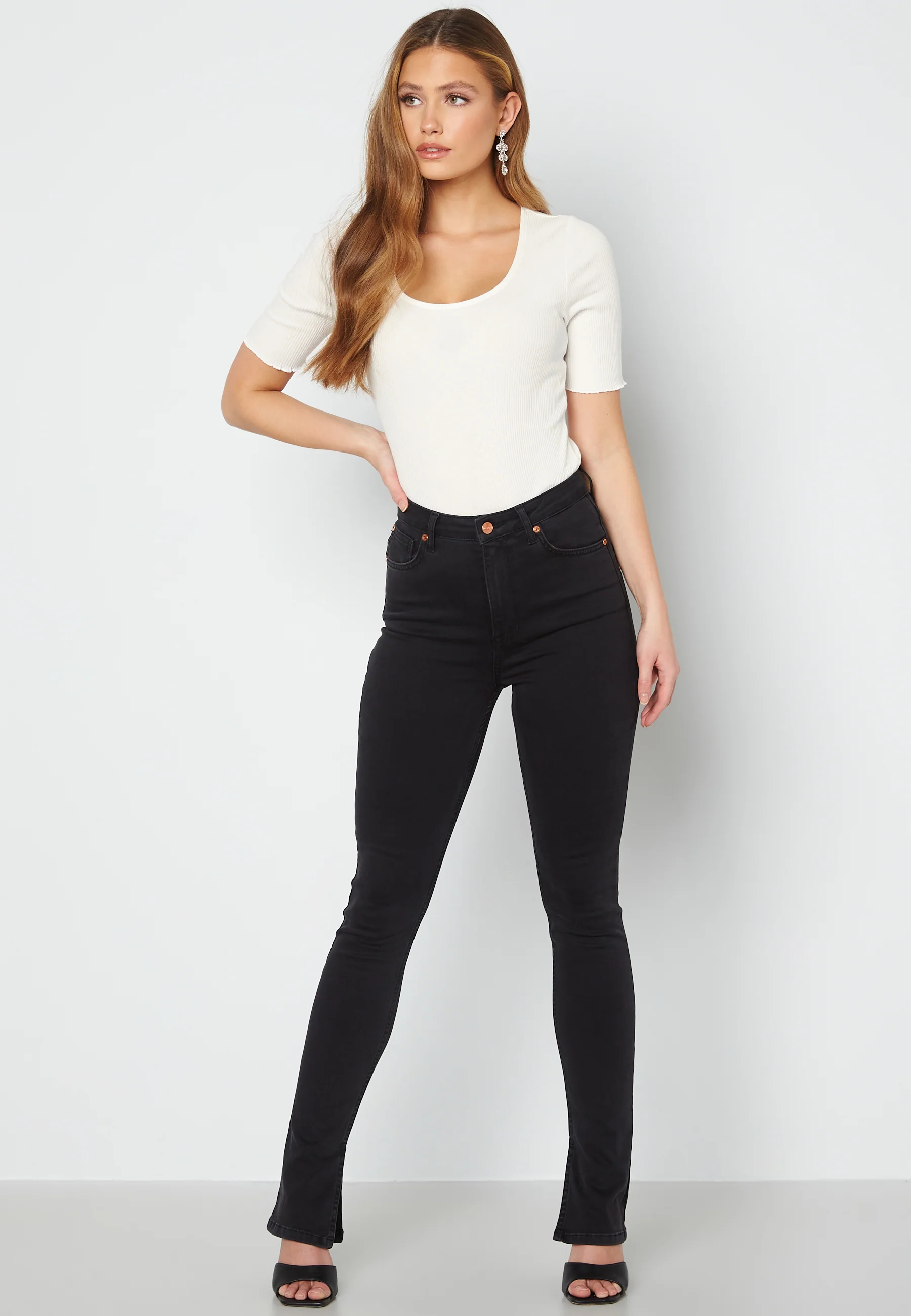 Anna SS U-Neck Tee - Image 2