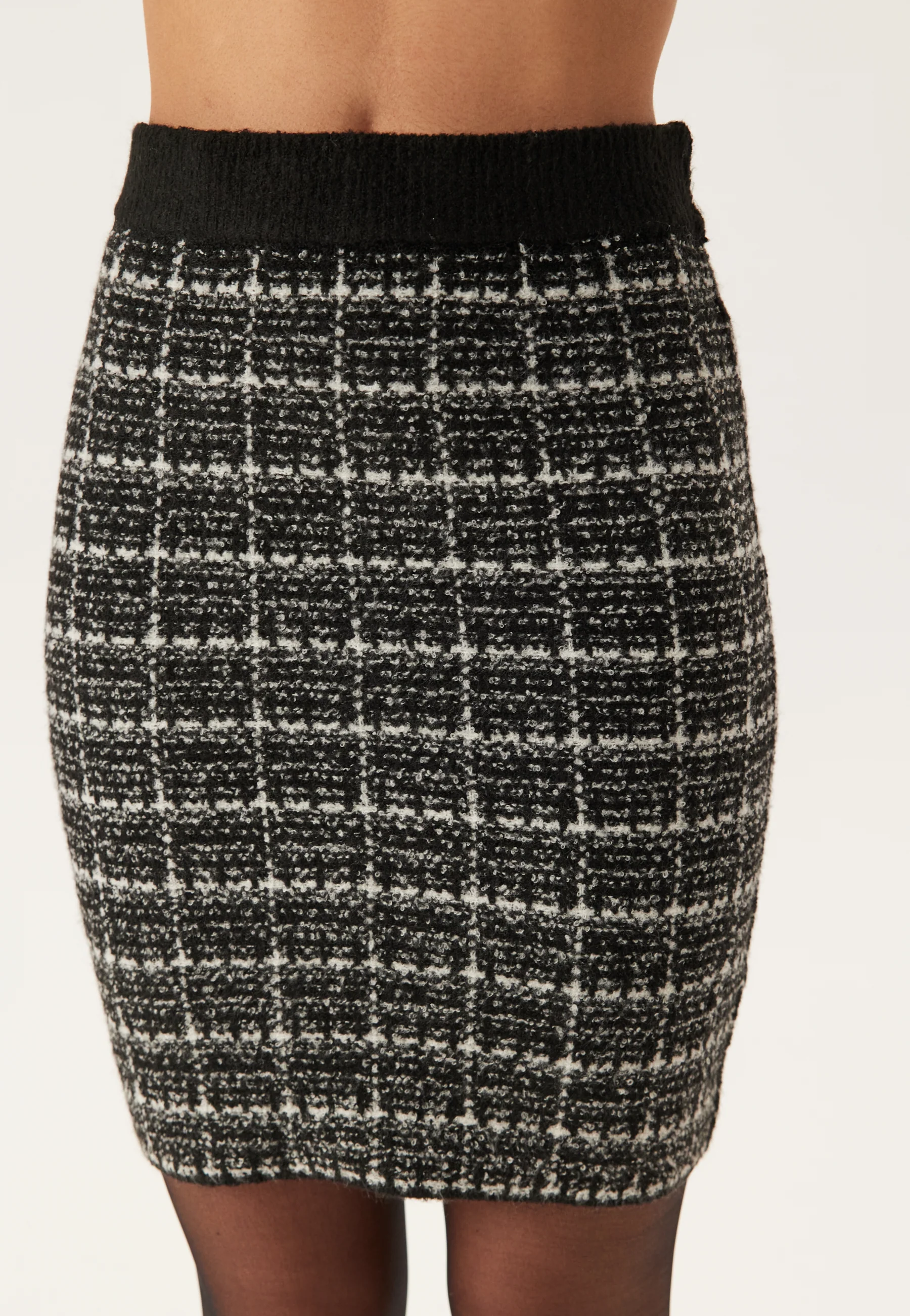 Audrey Check Knit Skirt - Image 4