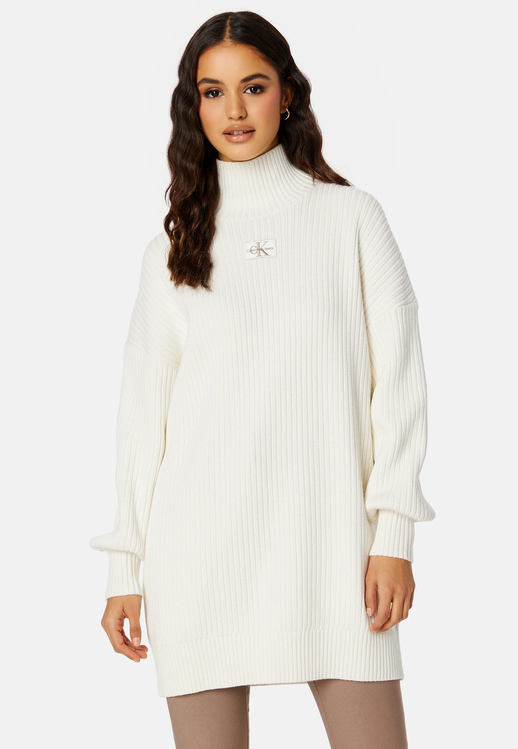 Badge Loose Sweater Dress - Image 4