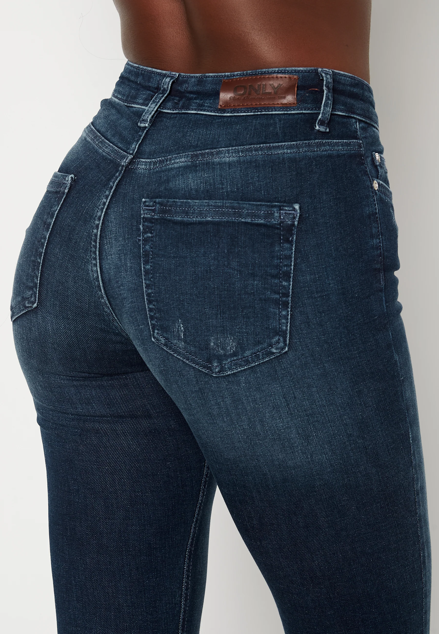 Blush Life Mid Ank Raw Jeans - Image 5
