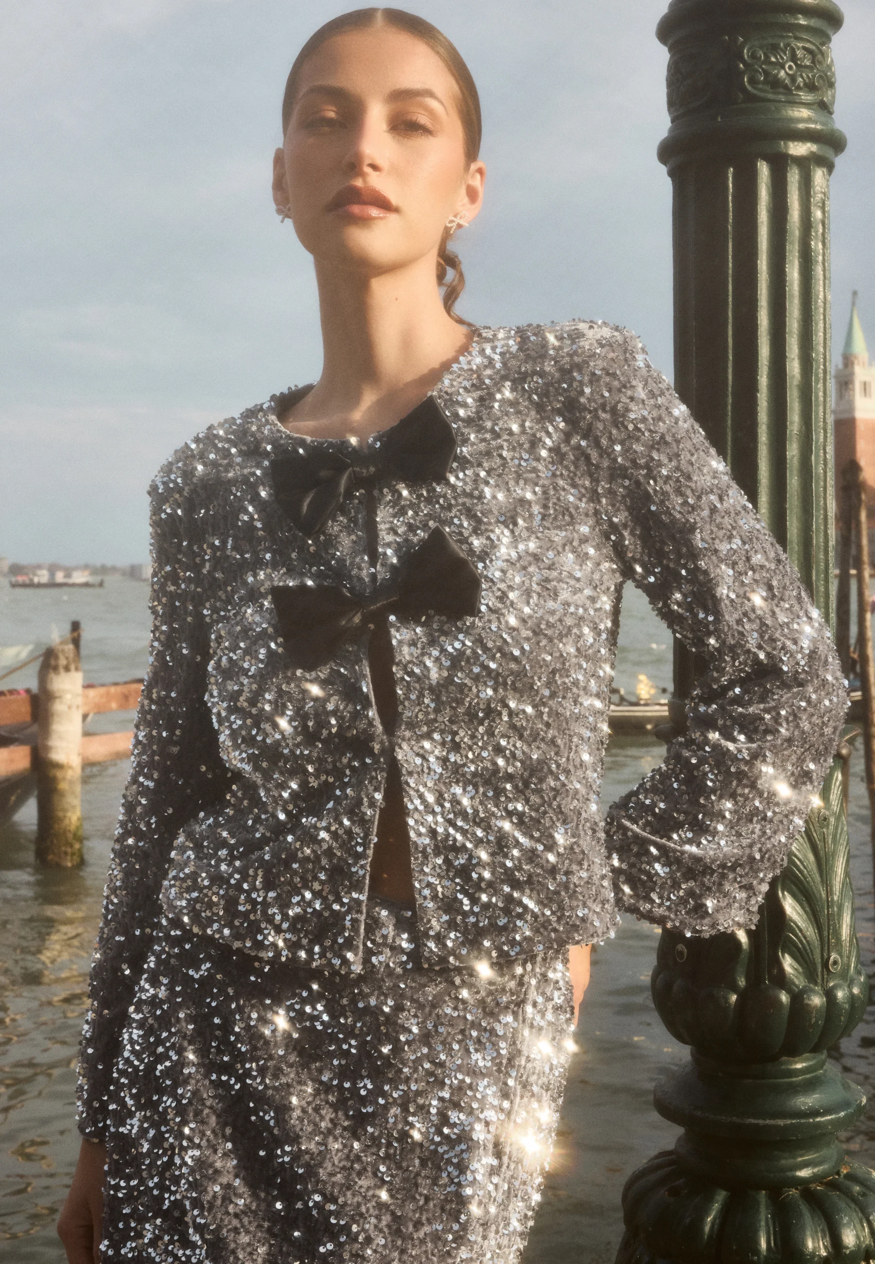 Bow Sequin Velvet Jacket - Image 5