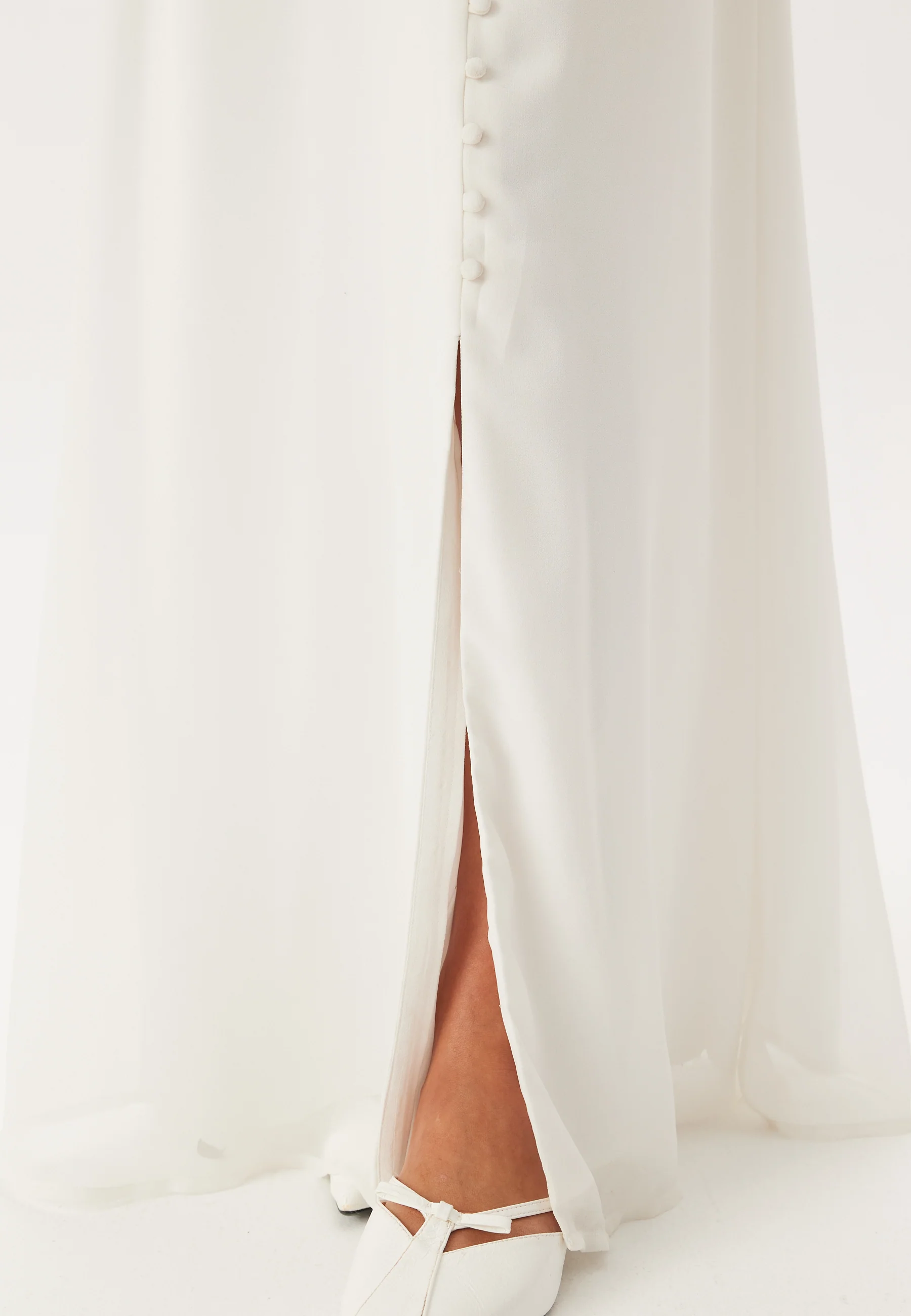 Butterfly Sleeve Button wedding gown - Image 4