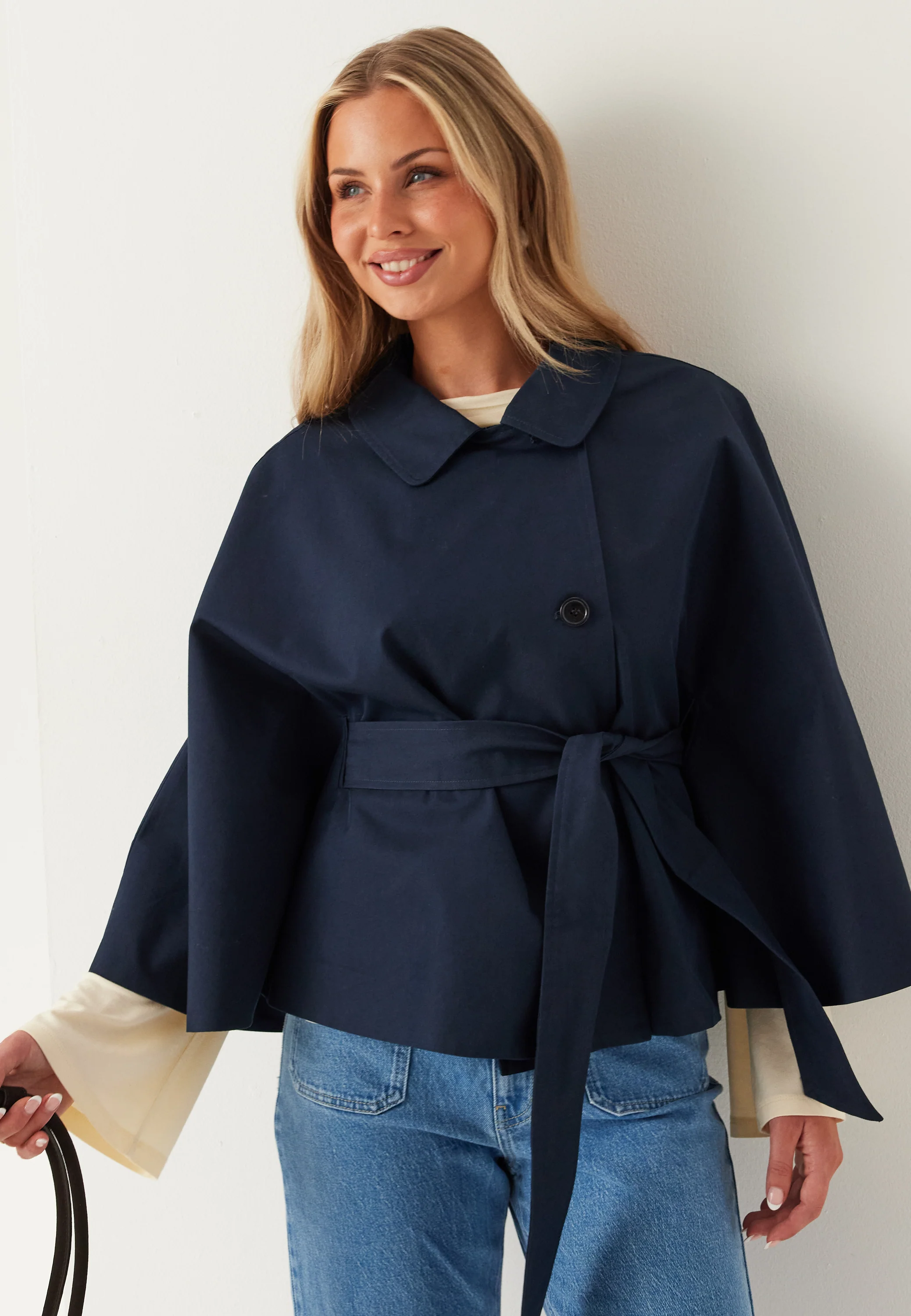 Cape Jacket - Image 4