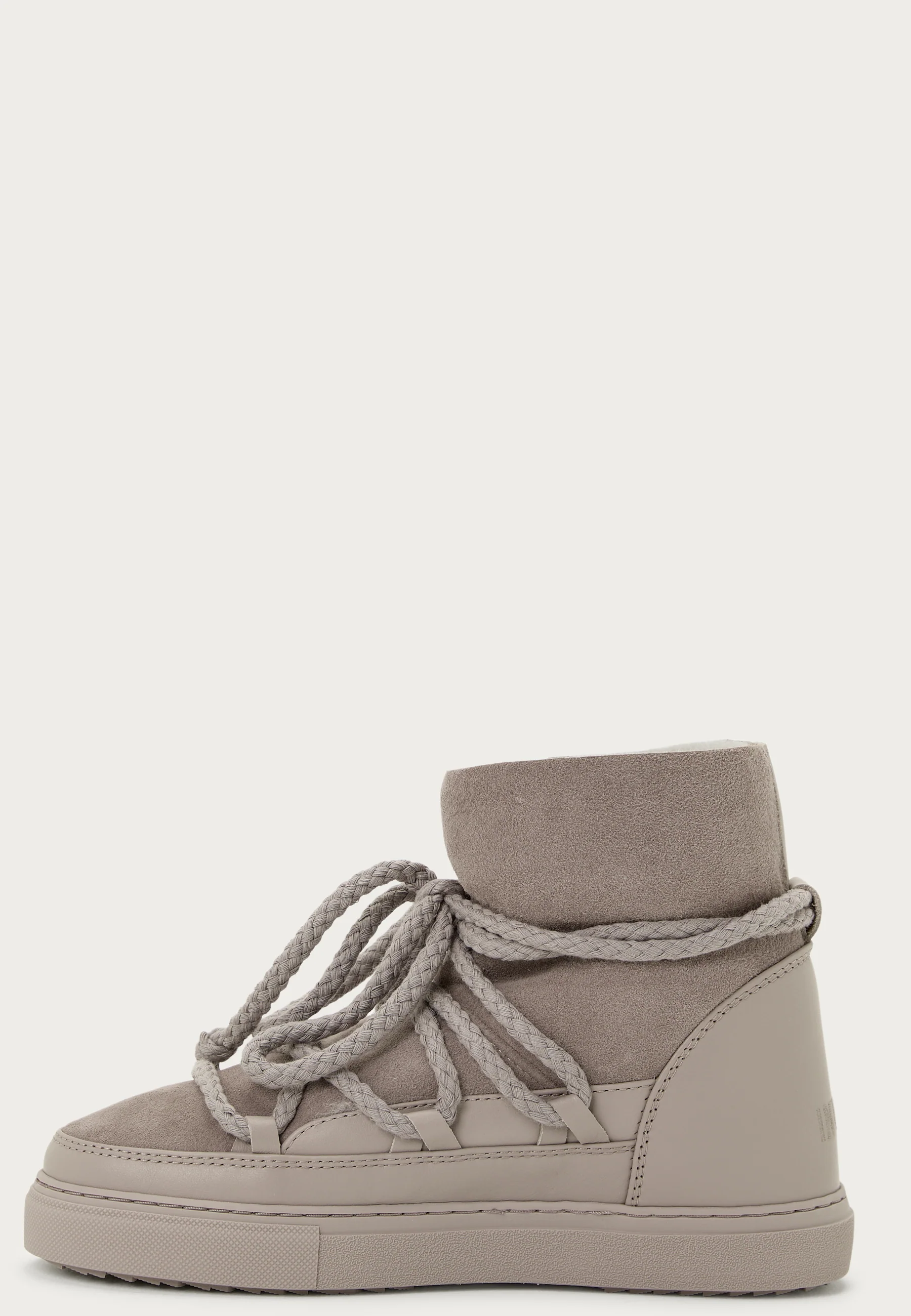 Classic Sneaker - Image 3