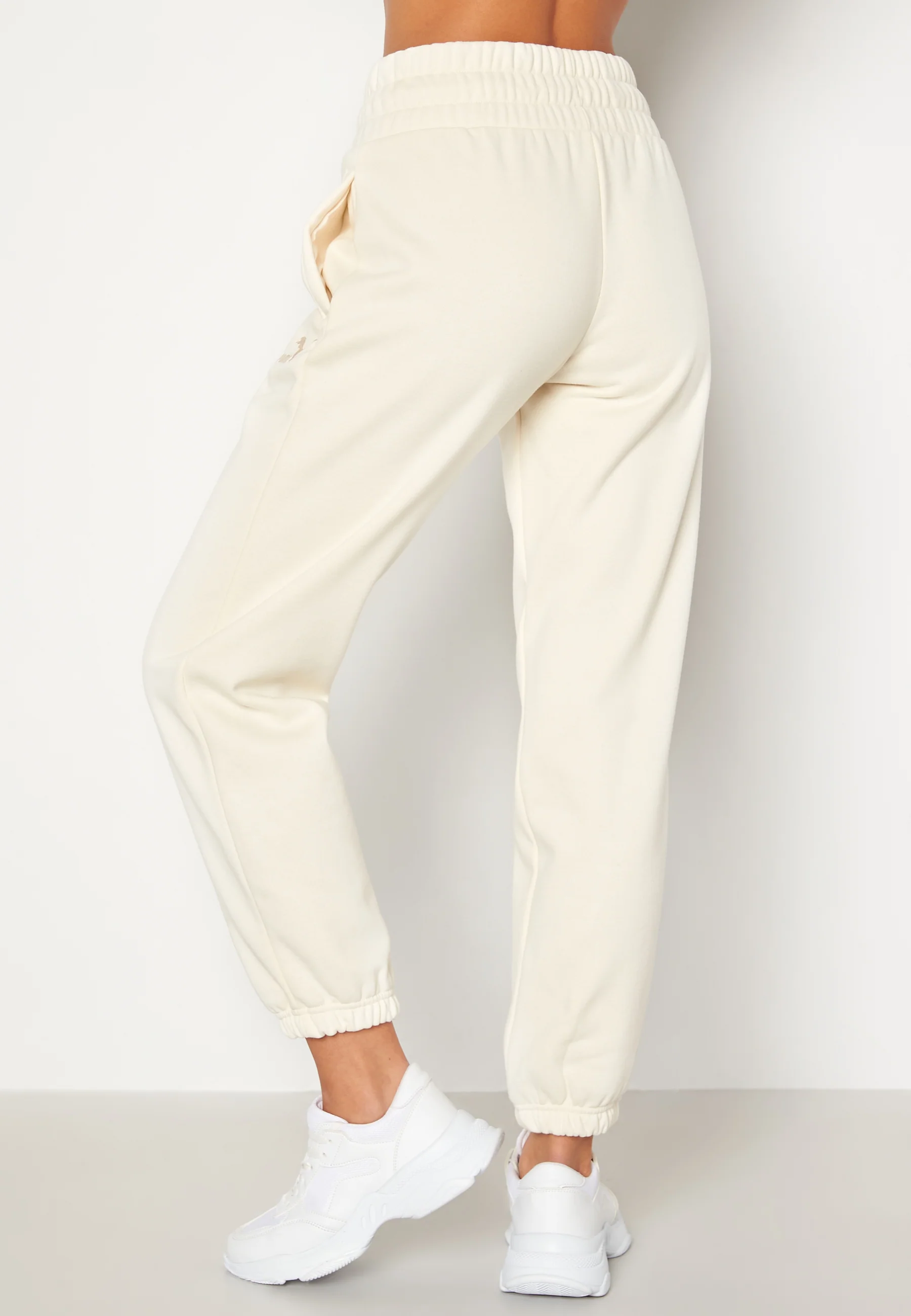 Classics Relaxed Pants - Image 3