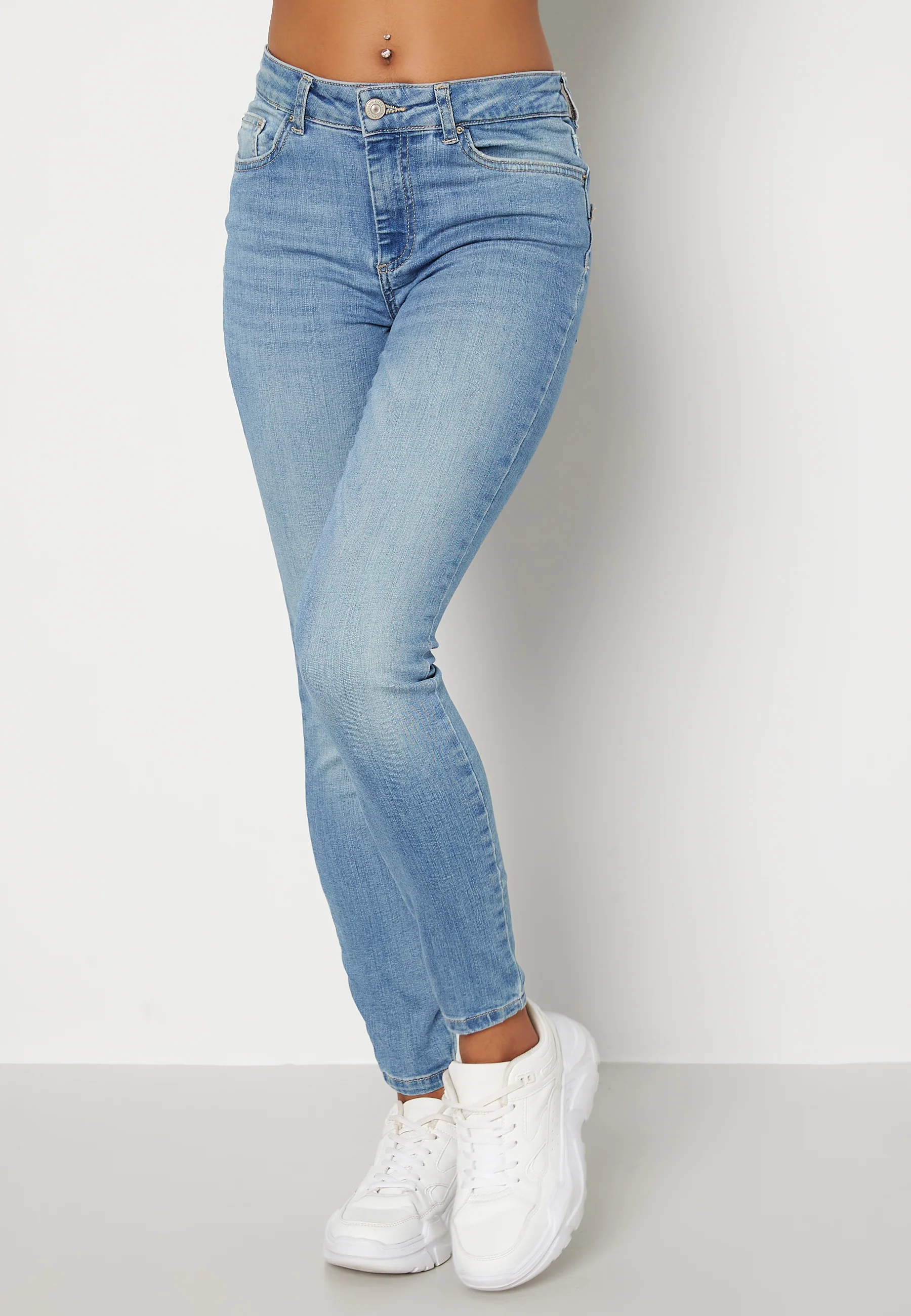 Delly MW Jeans - Image 4