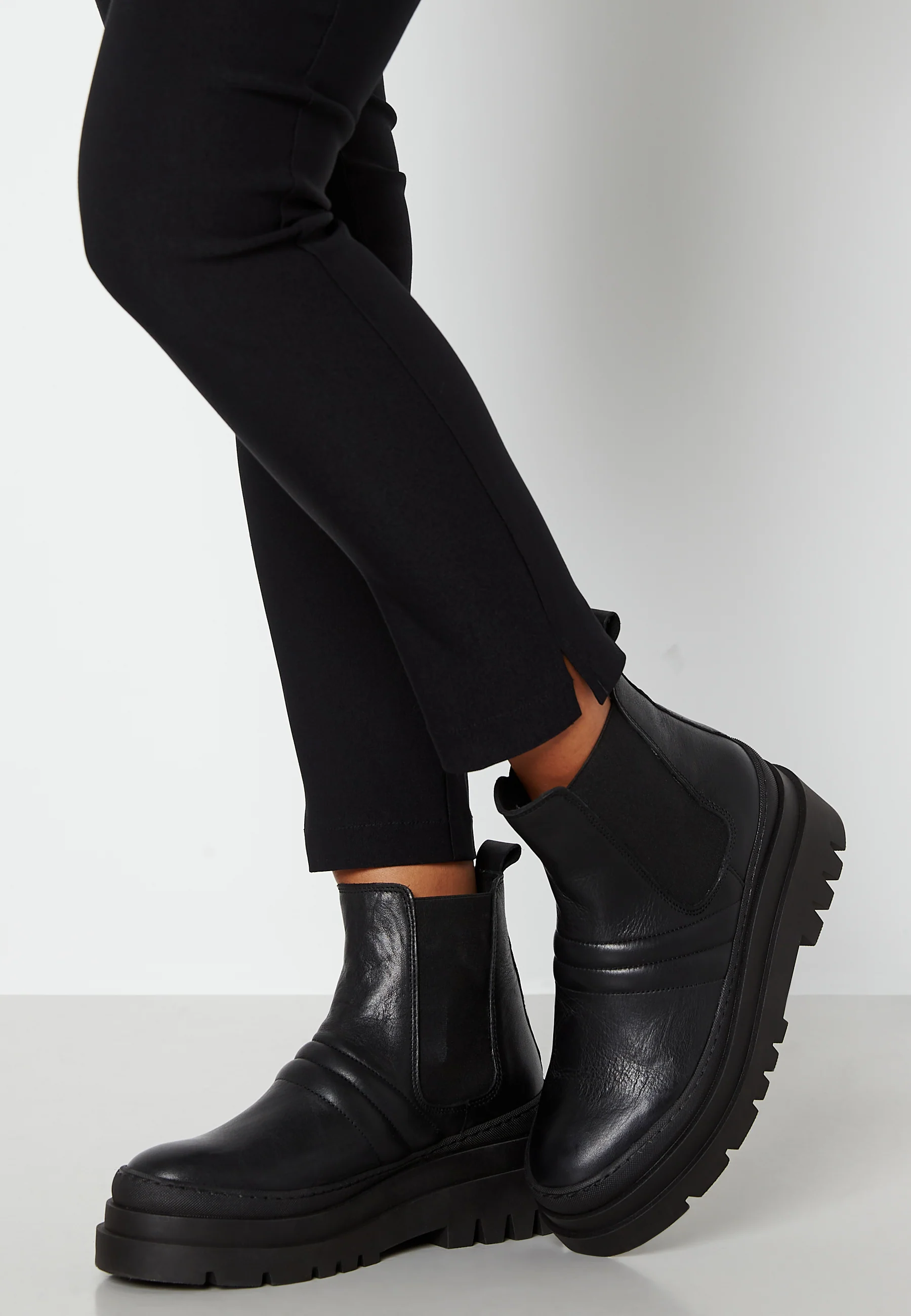 Dema Short Boot
