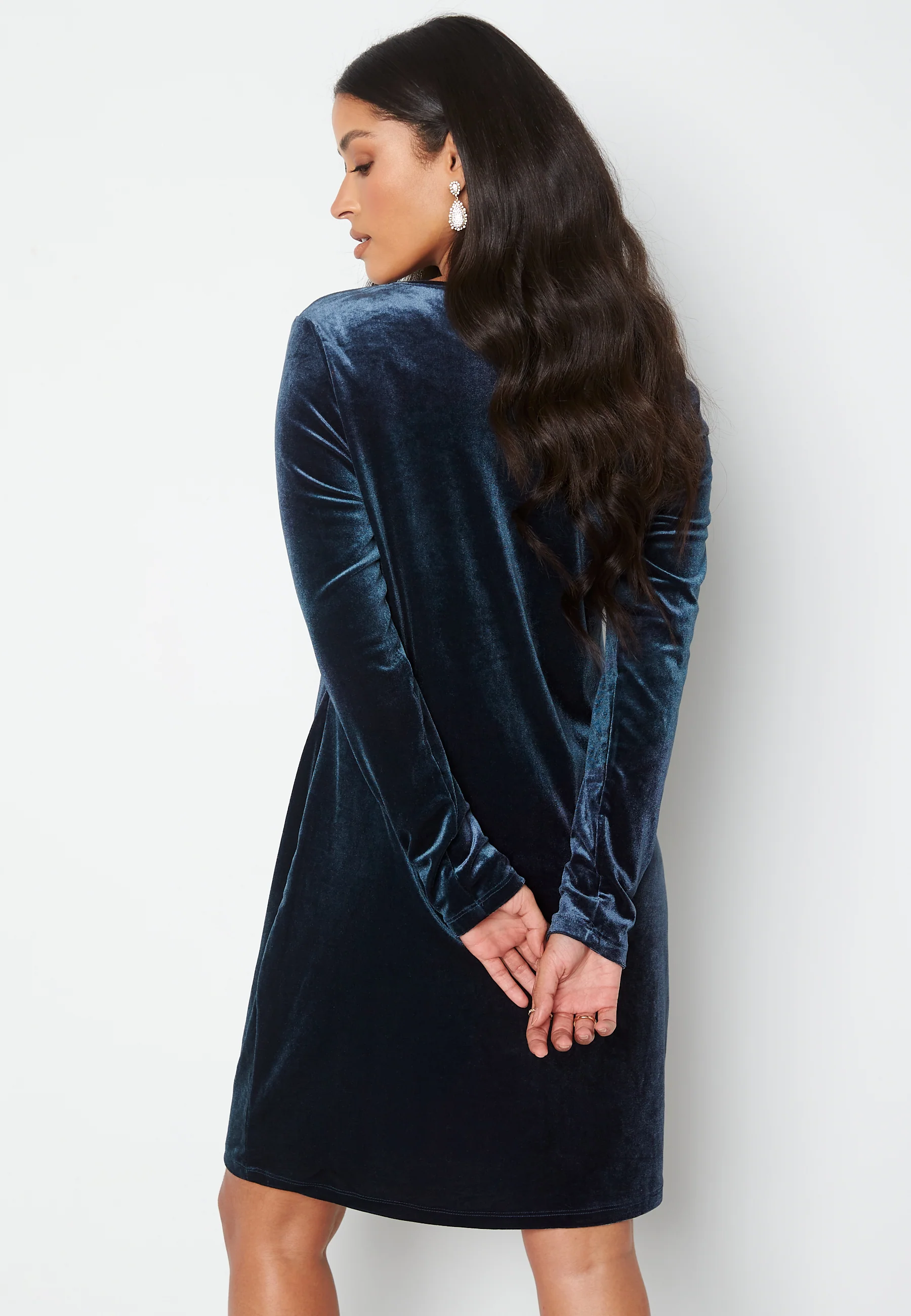 Elizabeth Velvet Dress - Image 3