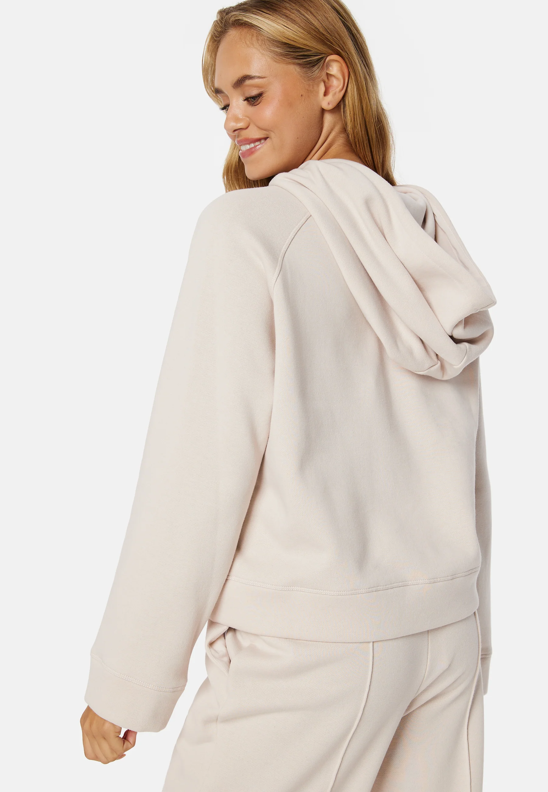 Embla Soft Sweater - Image 5