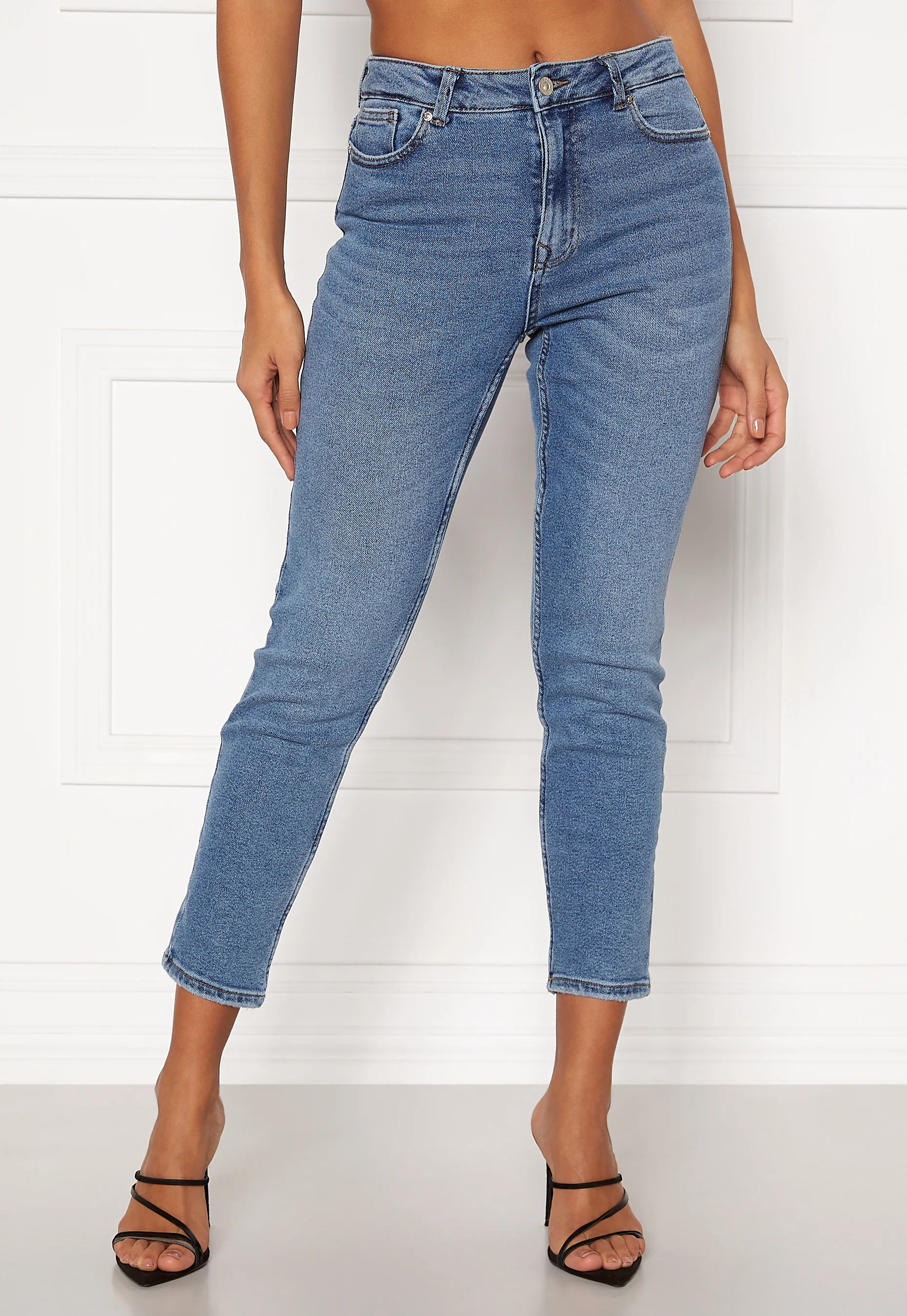 Erica Life Mid ST Ankle Jeans - Image 4