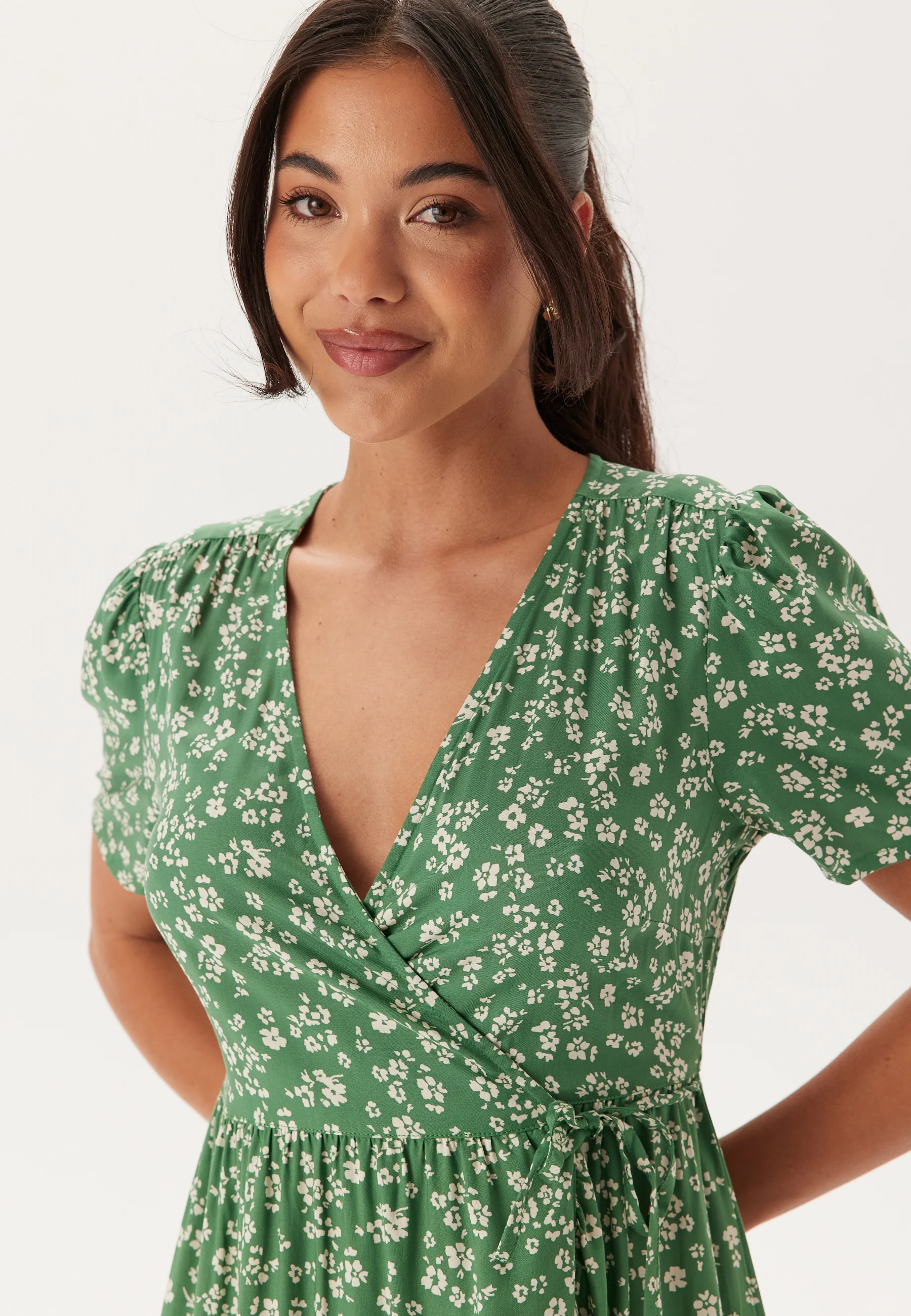 Evie Puff Sleeve Midi Wrap Dress - Image 5