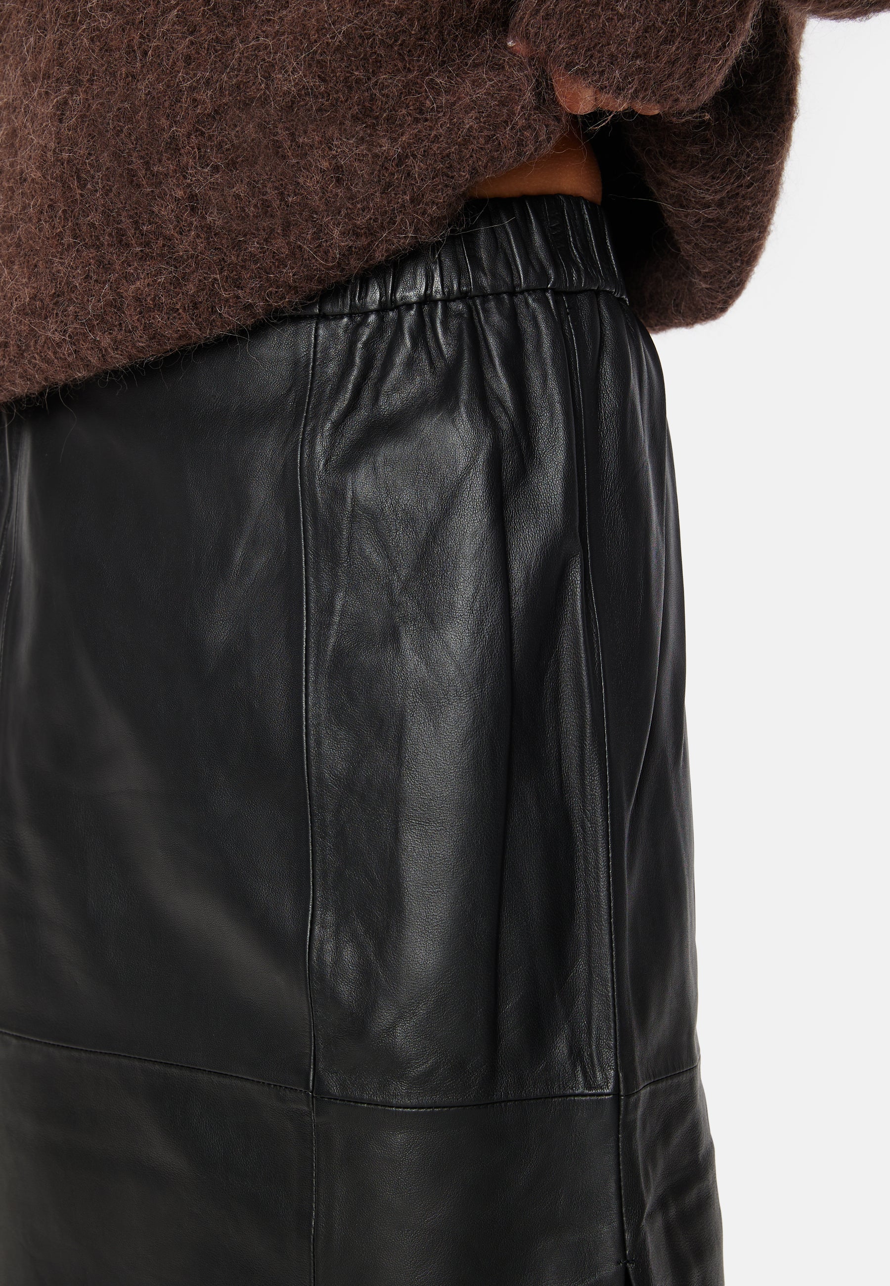 Fianna HW Midi Leather Skirt - Image 4
