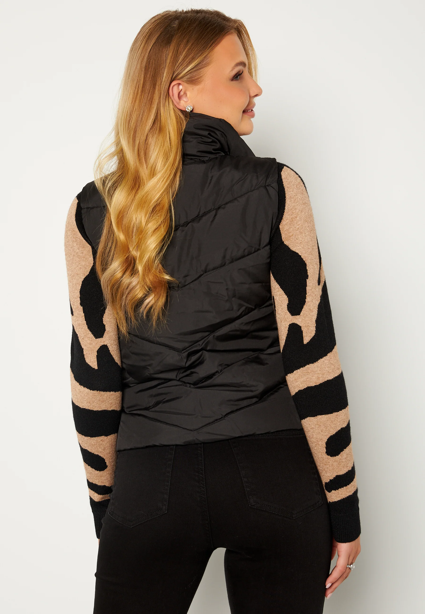 Finno Padded Waistcoat - Image 3