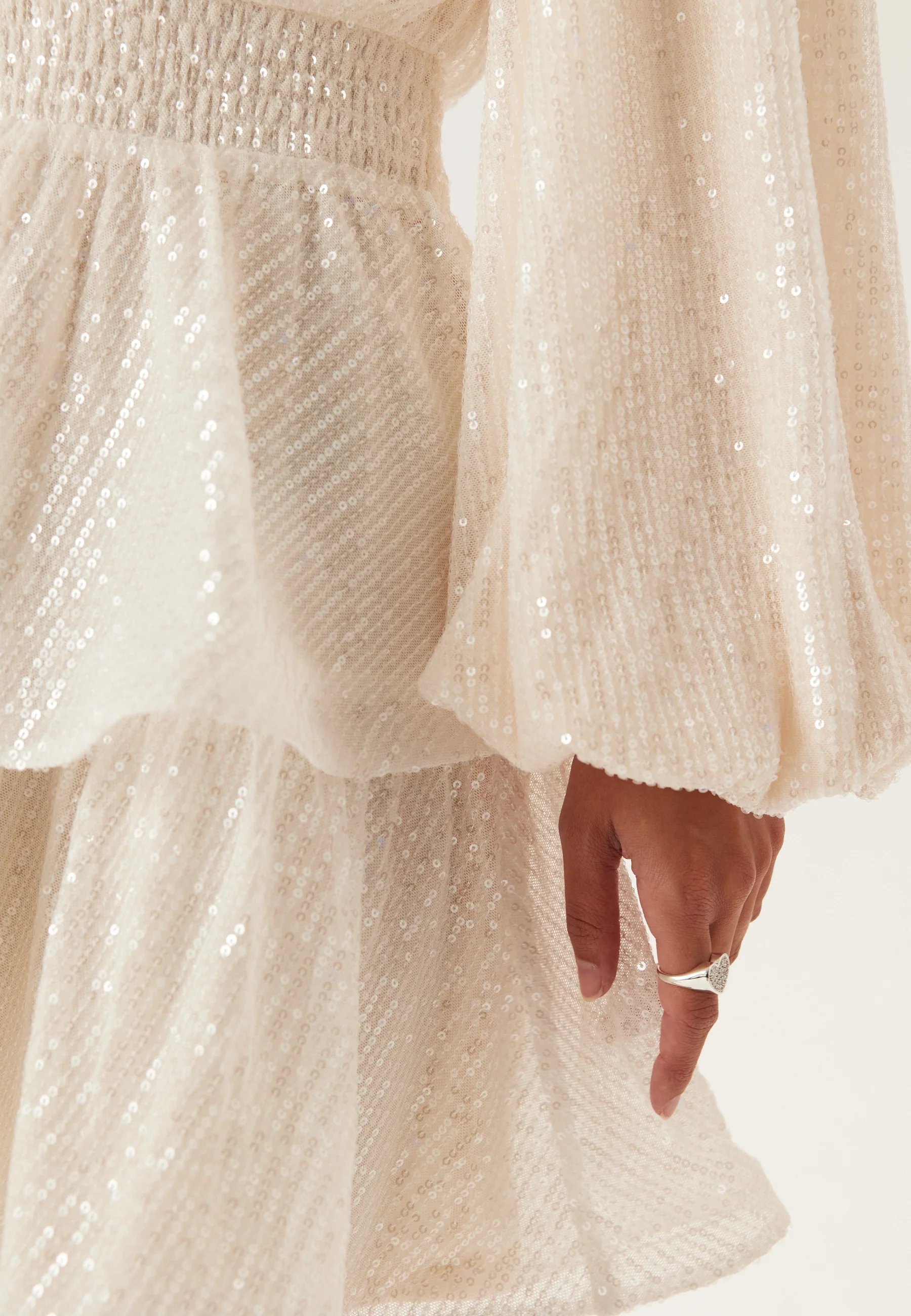 Flounce Balloon Sleeve Sequin Dress - Image 5