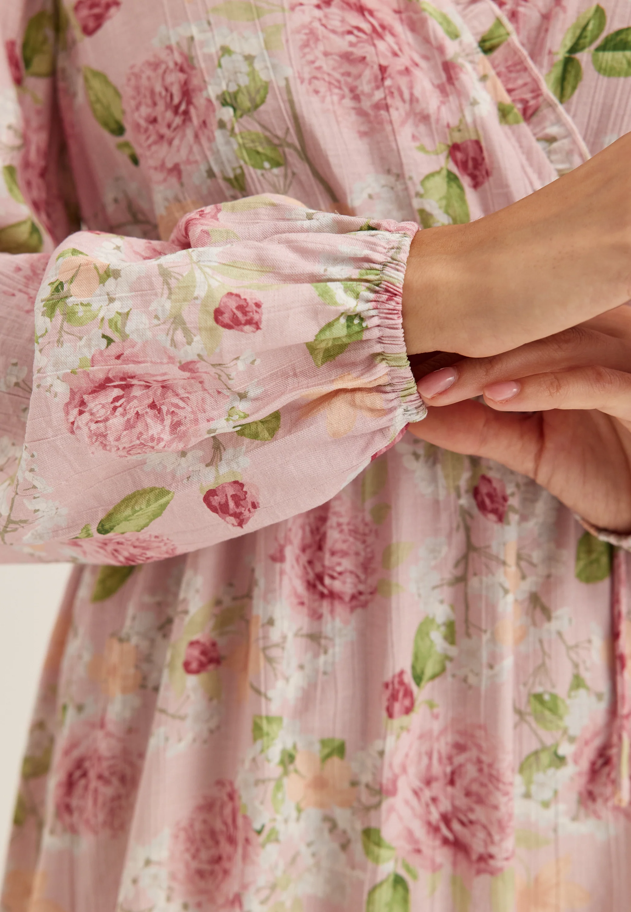 Flowy Maxi Dress - Image 5