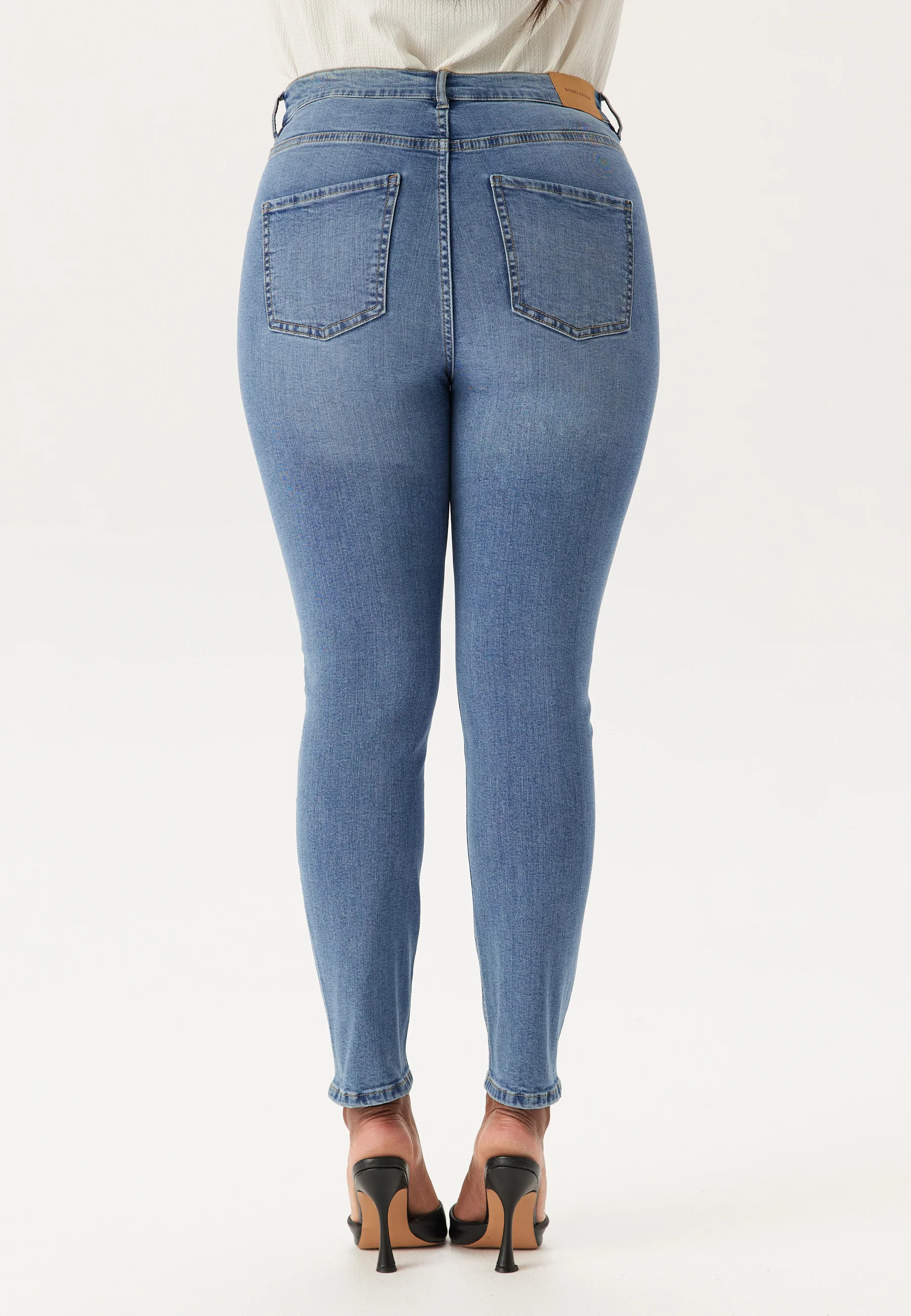High Ankle Superstretch Jeans - Image 9