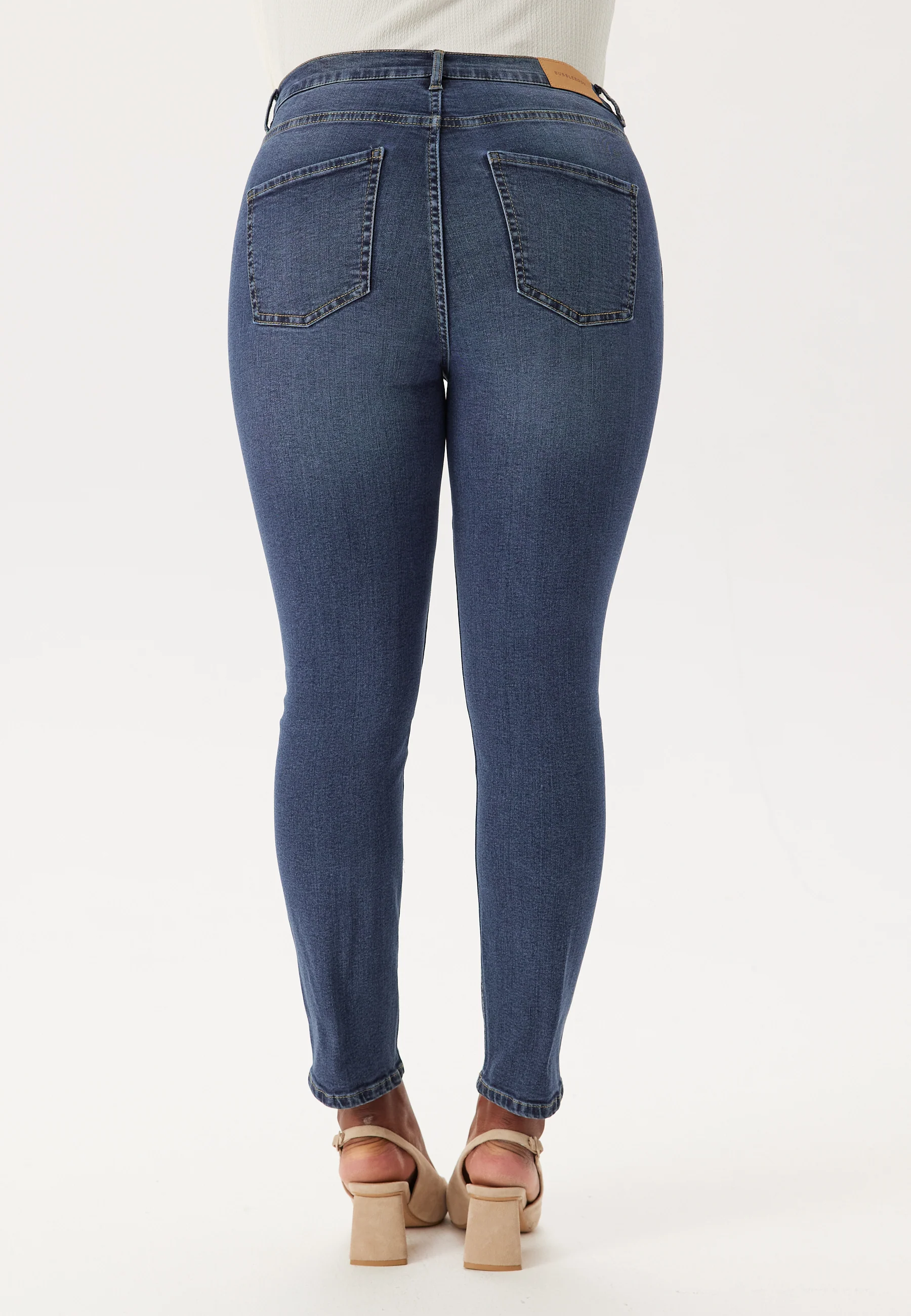 High Ankle Superstretch Jeans - Image 10