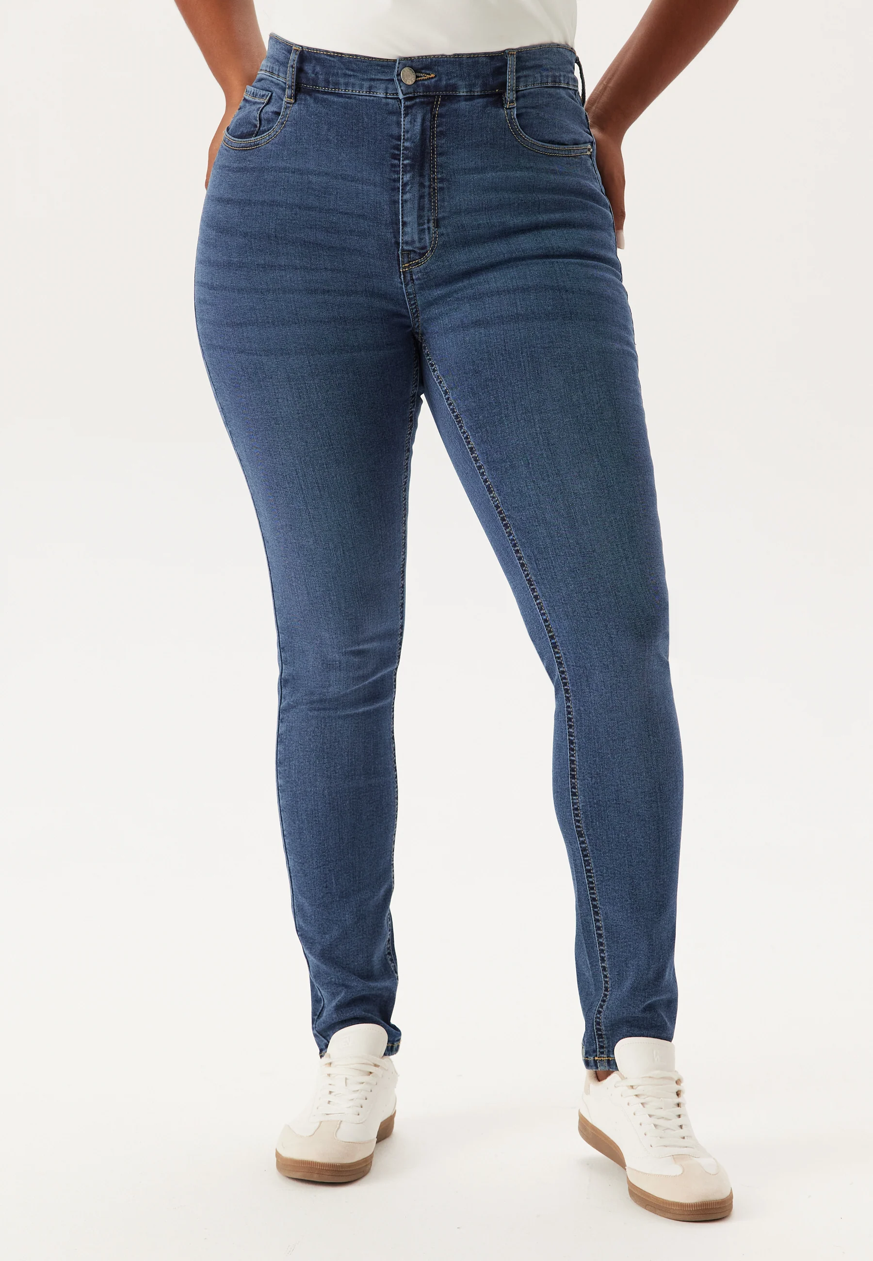 High Full length Superstretch Jeans - Image 10