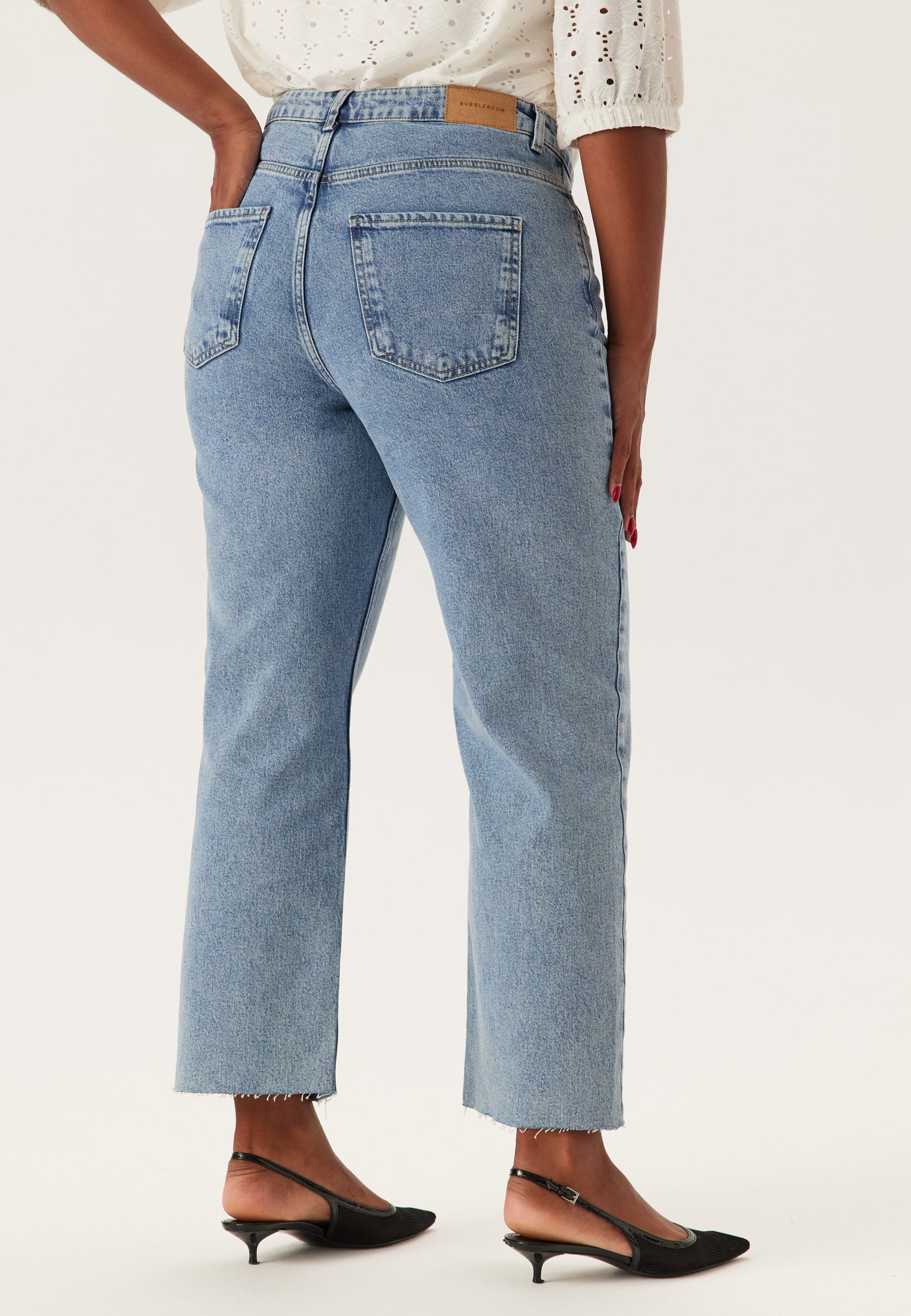 High Straight Ankle Jeans - Image 10