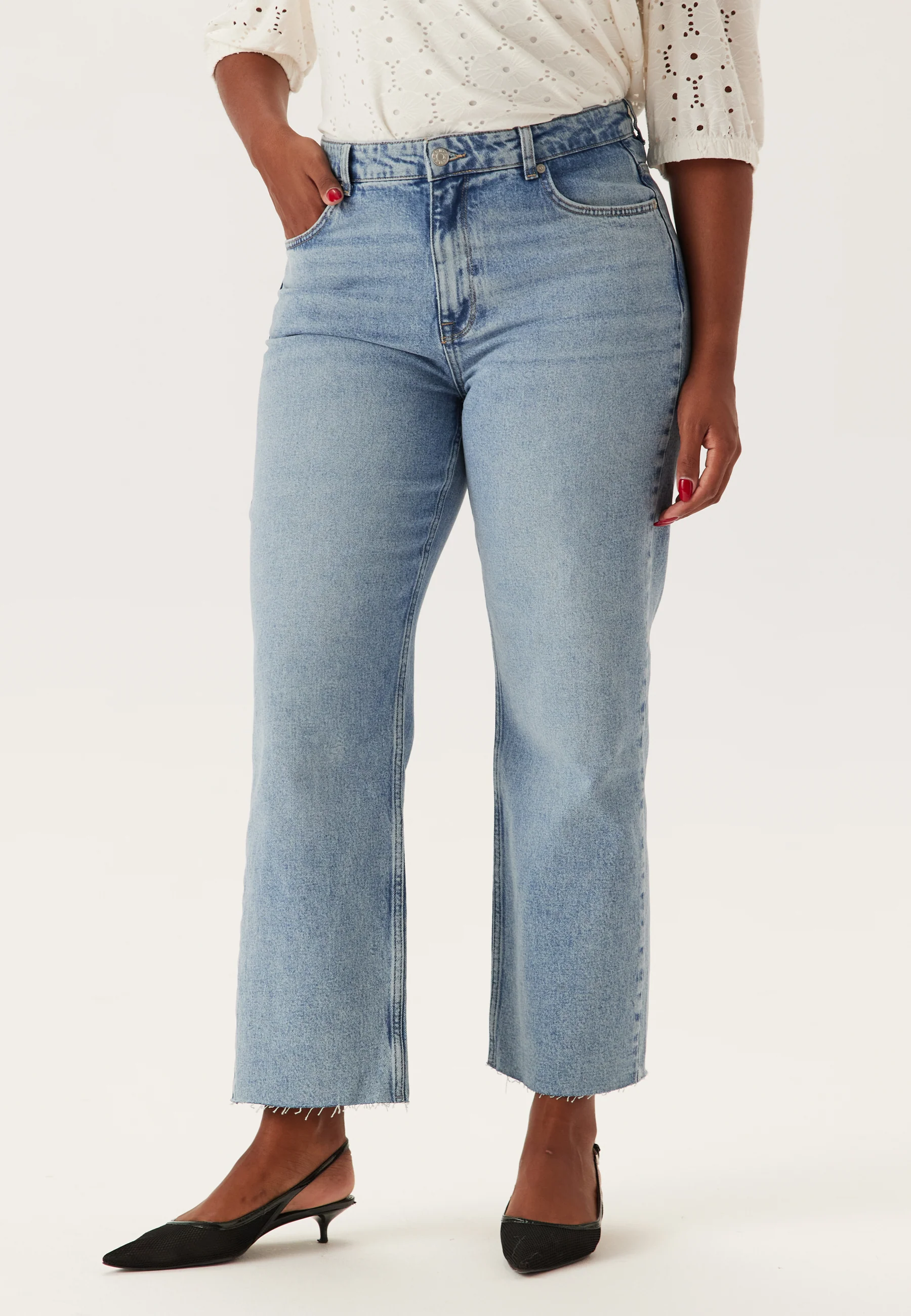 High Straight Ankle Jeans - Image 11