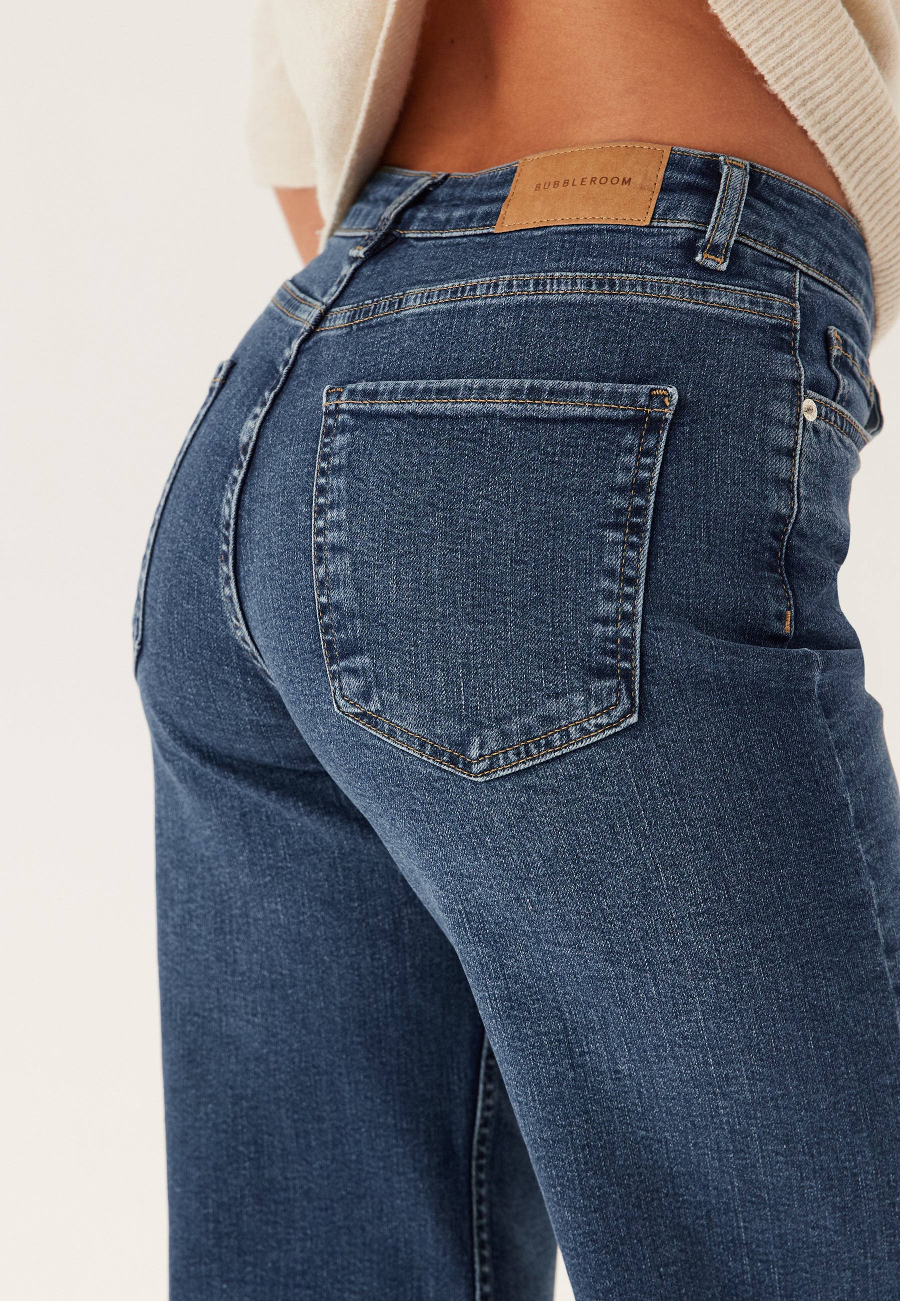 High Wide Jeans - Image 4