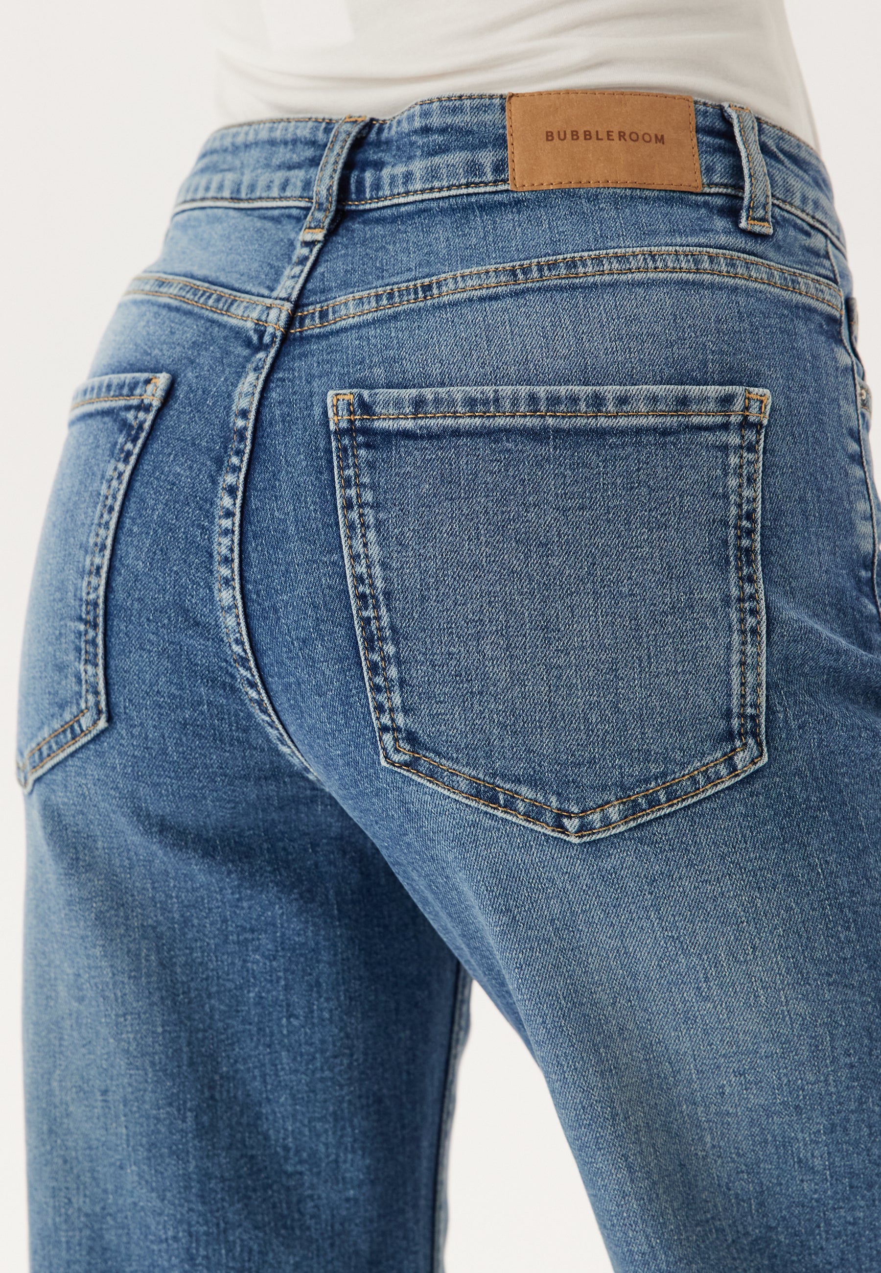 High Wide Jeans - Image 5