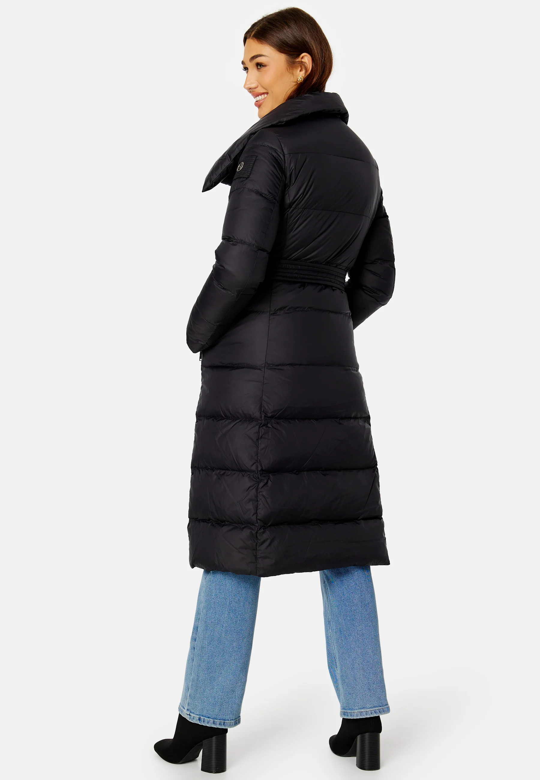 Holly - Image 4