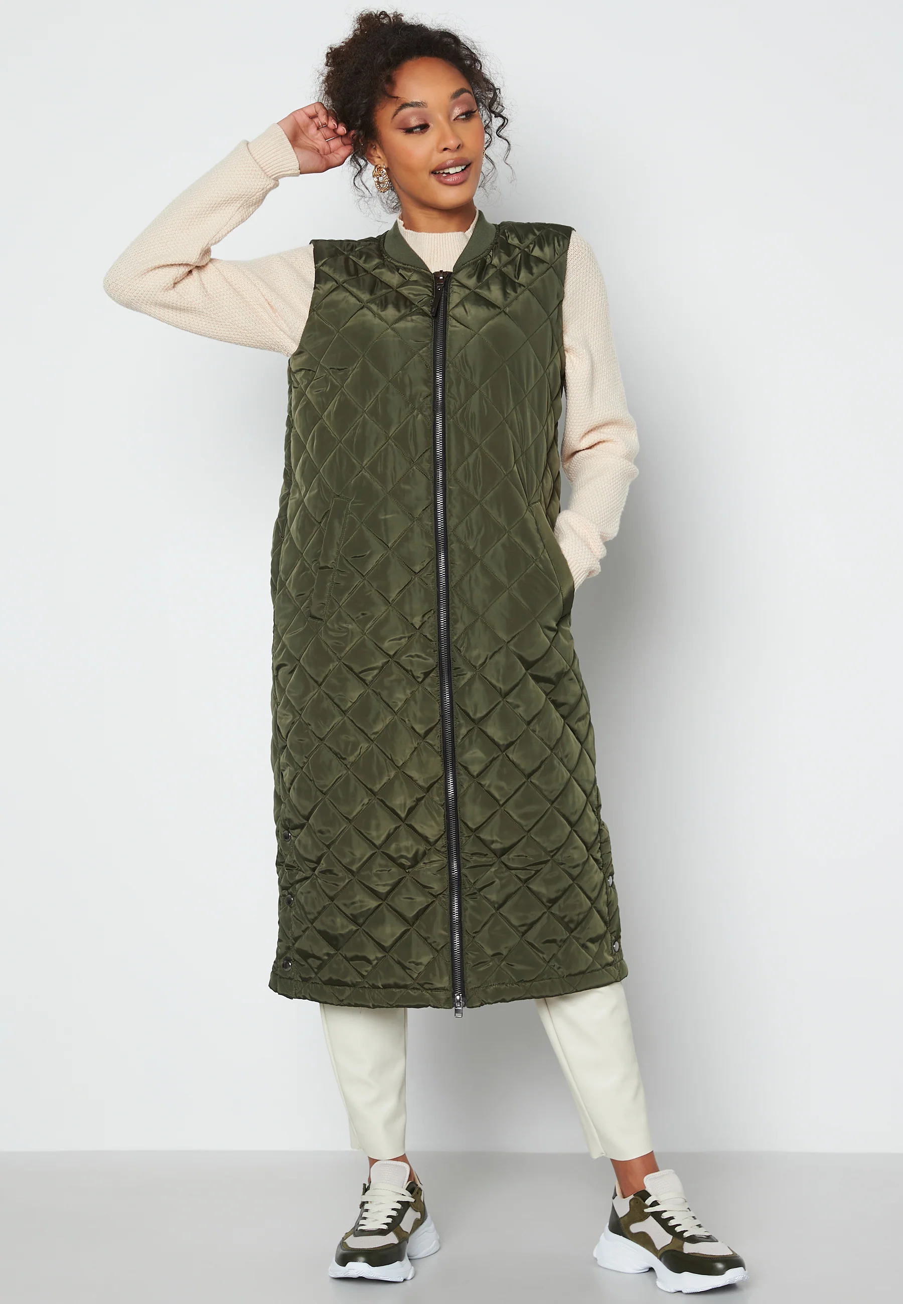 Jessica Quilted Waistcoat - Image 2