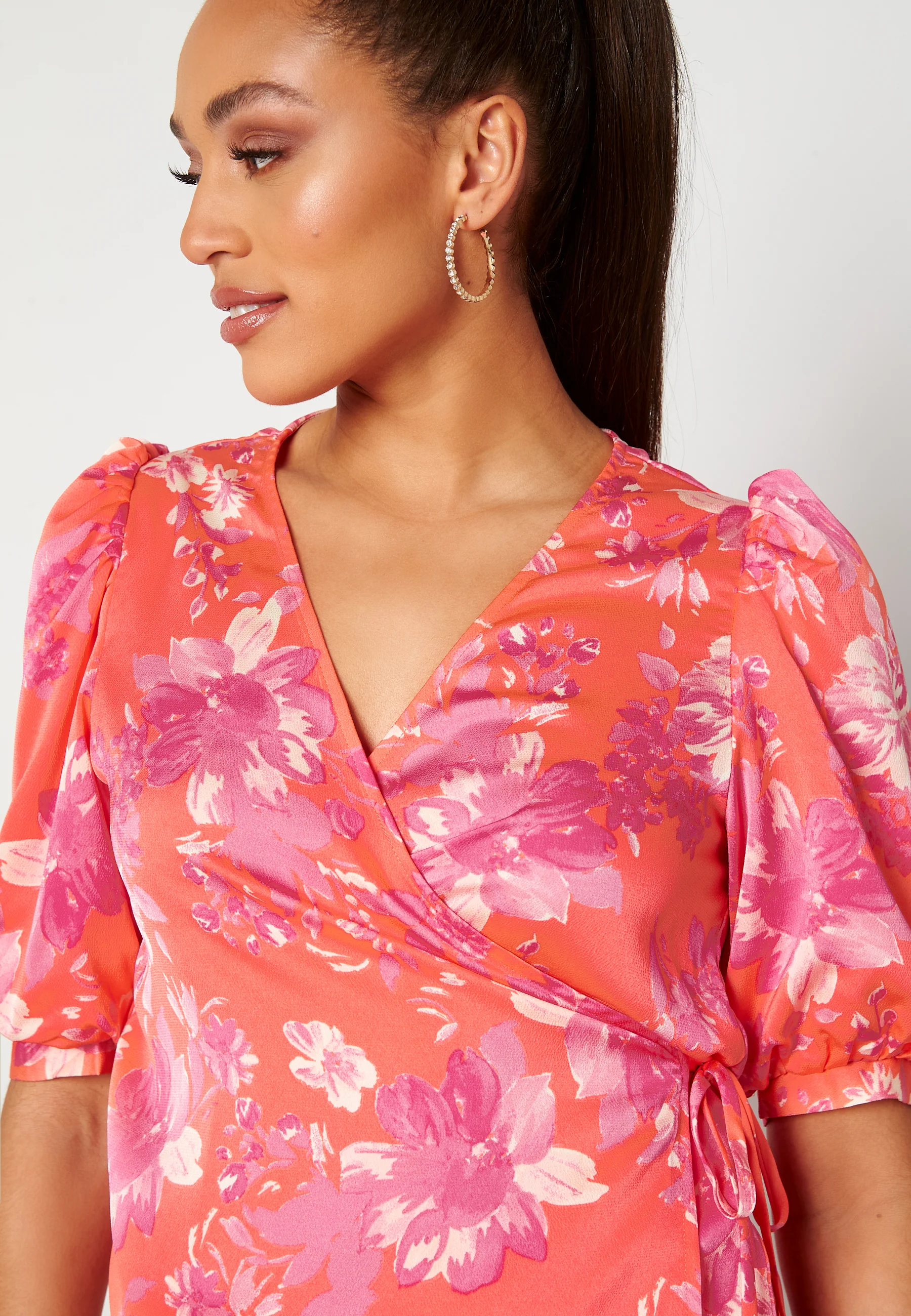 Julia S/S Baloon Wrap Top - Image 4