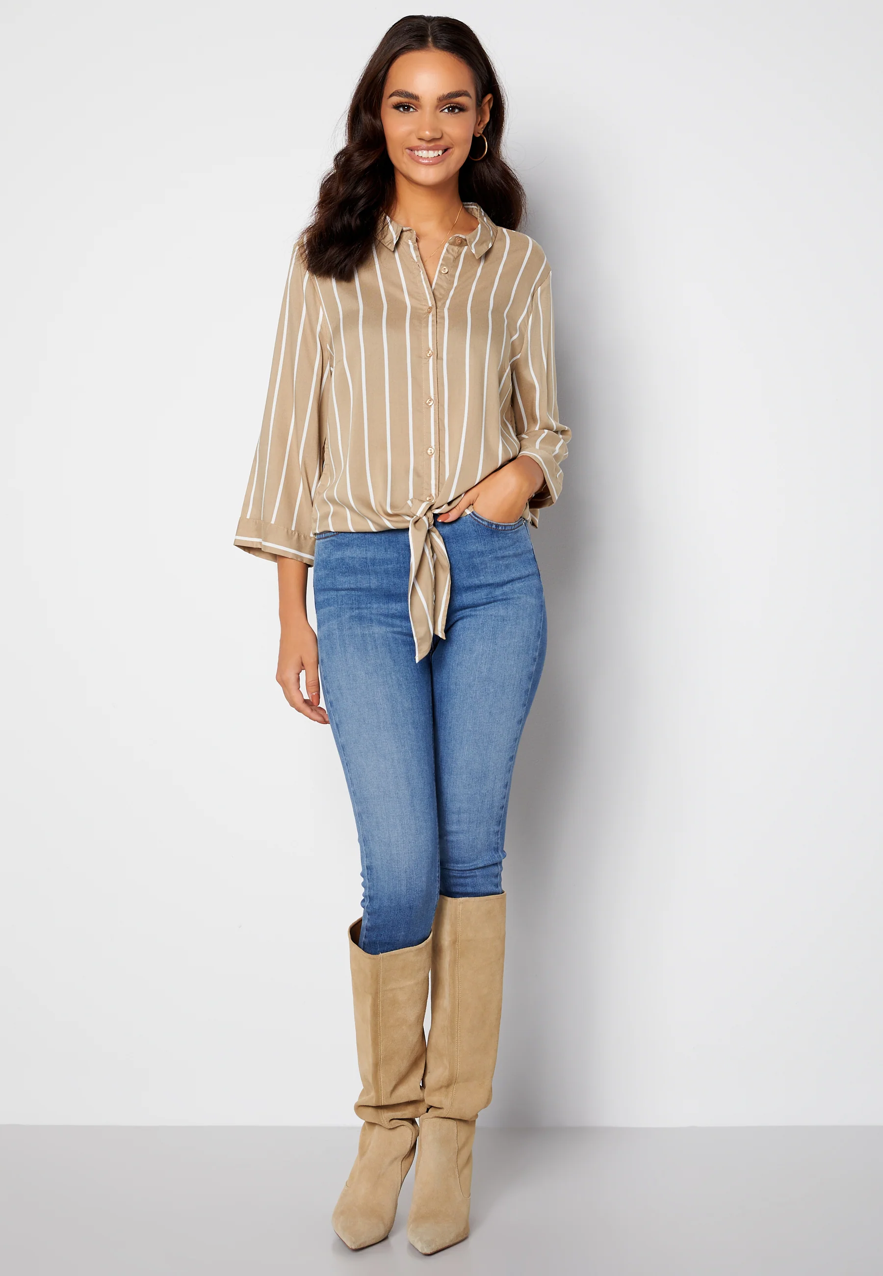 Juliette ss knot shirt - Image 2