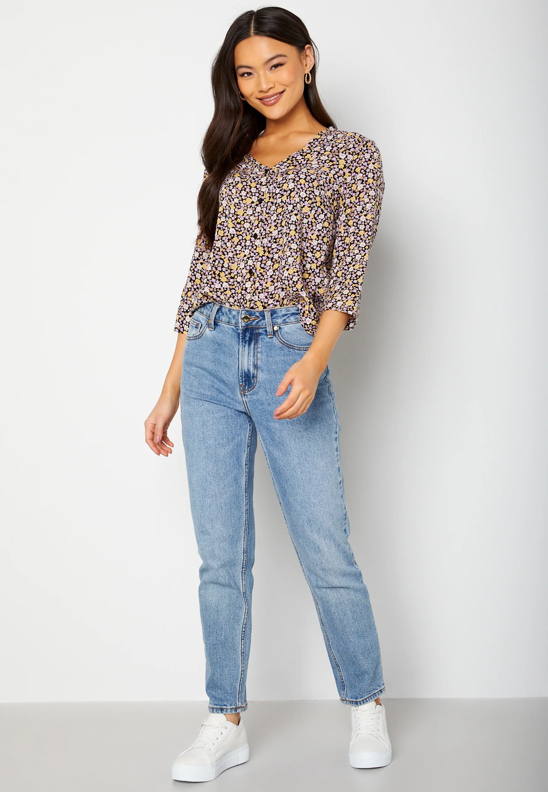 Kaitlyn 3/4 Shirt - Image 2