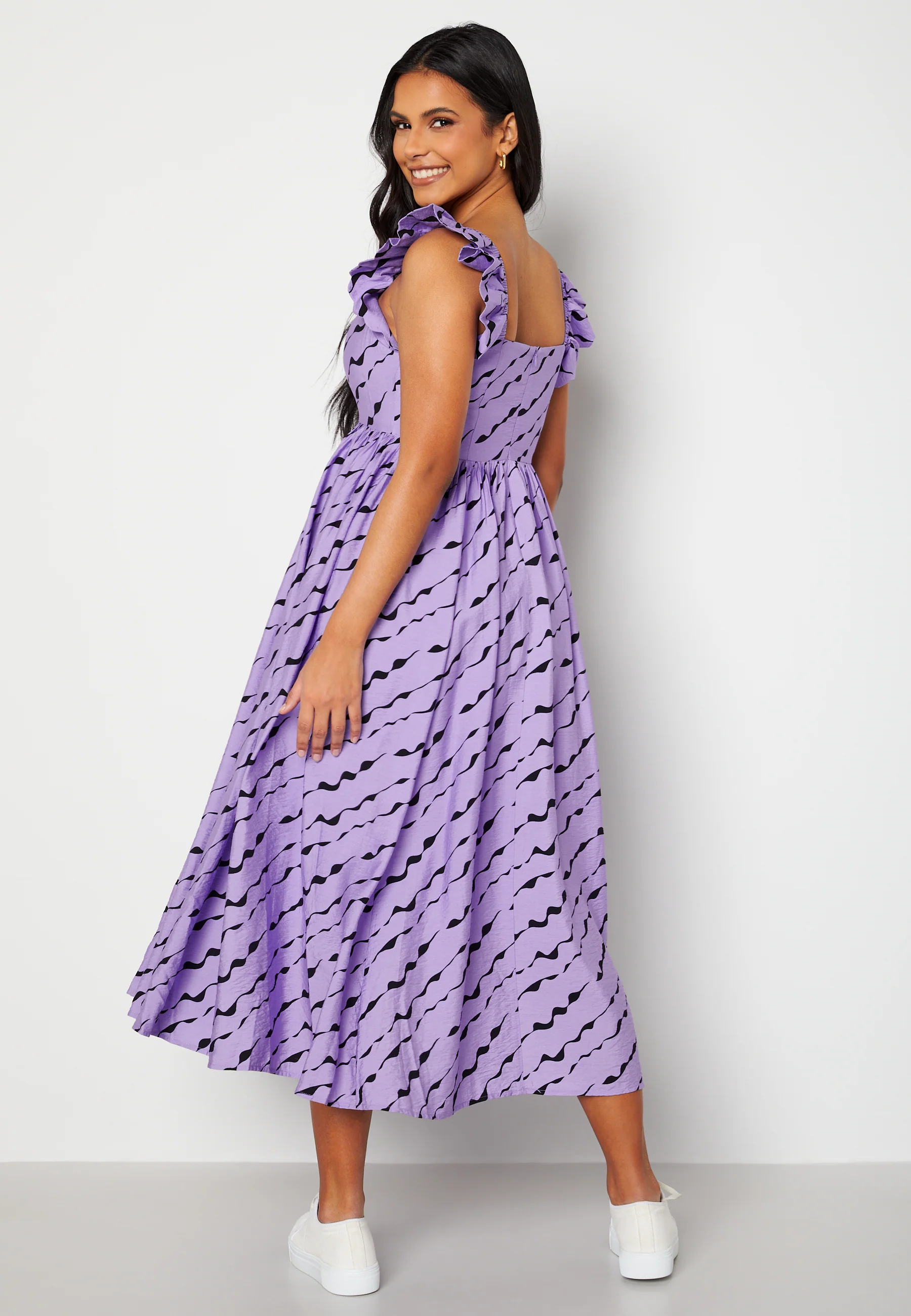 Lara Scallop Sleeve Midi Dress - Image 2
