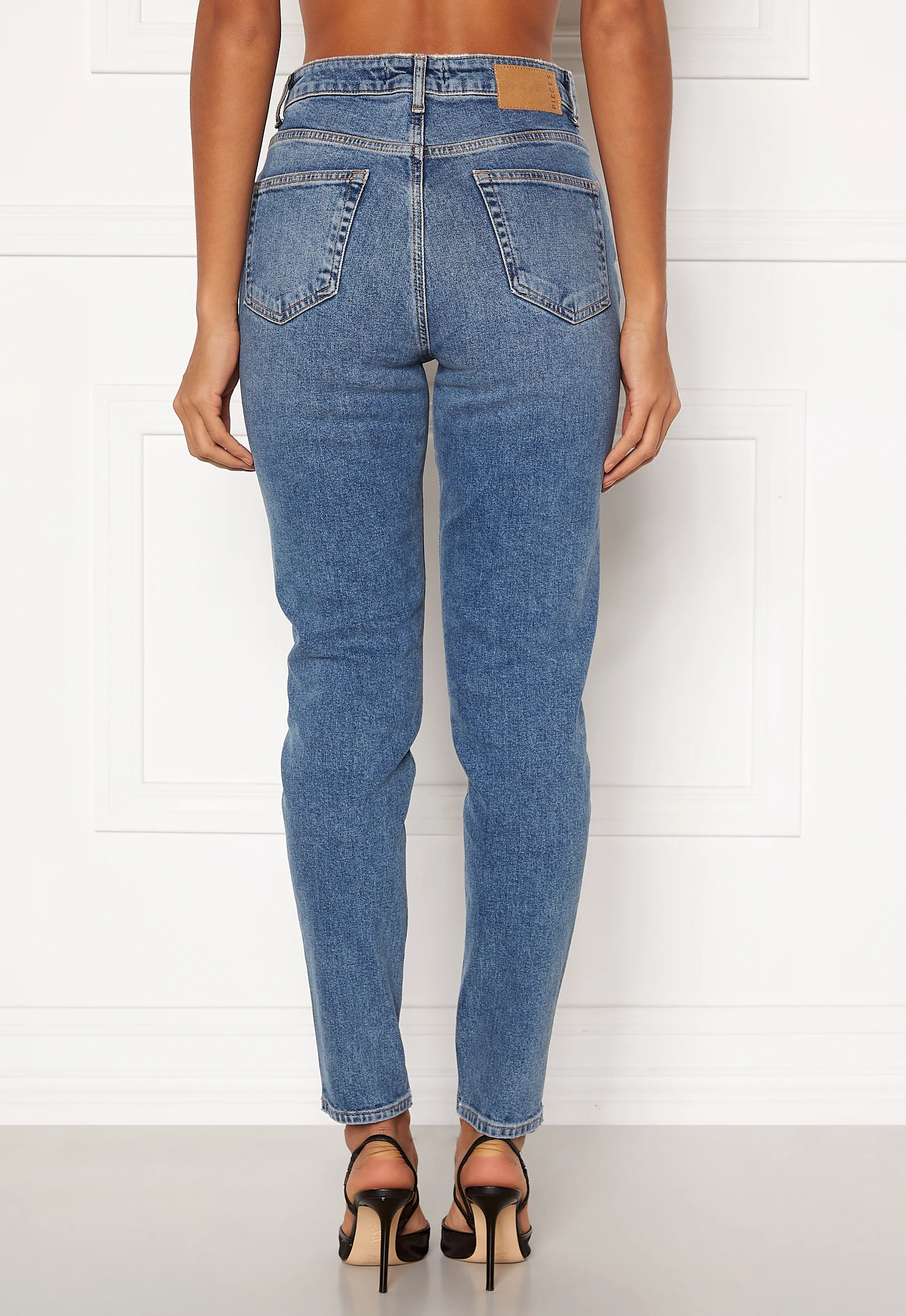 Leah Mom HW Jeans - Image 2