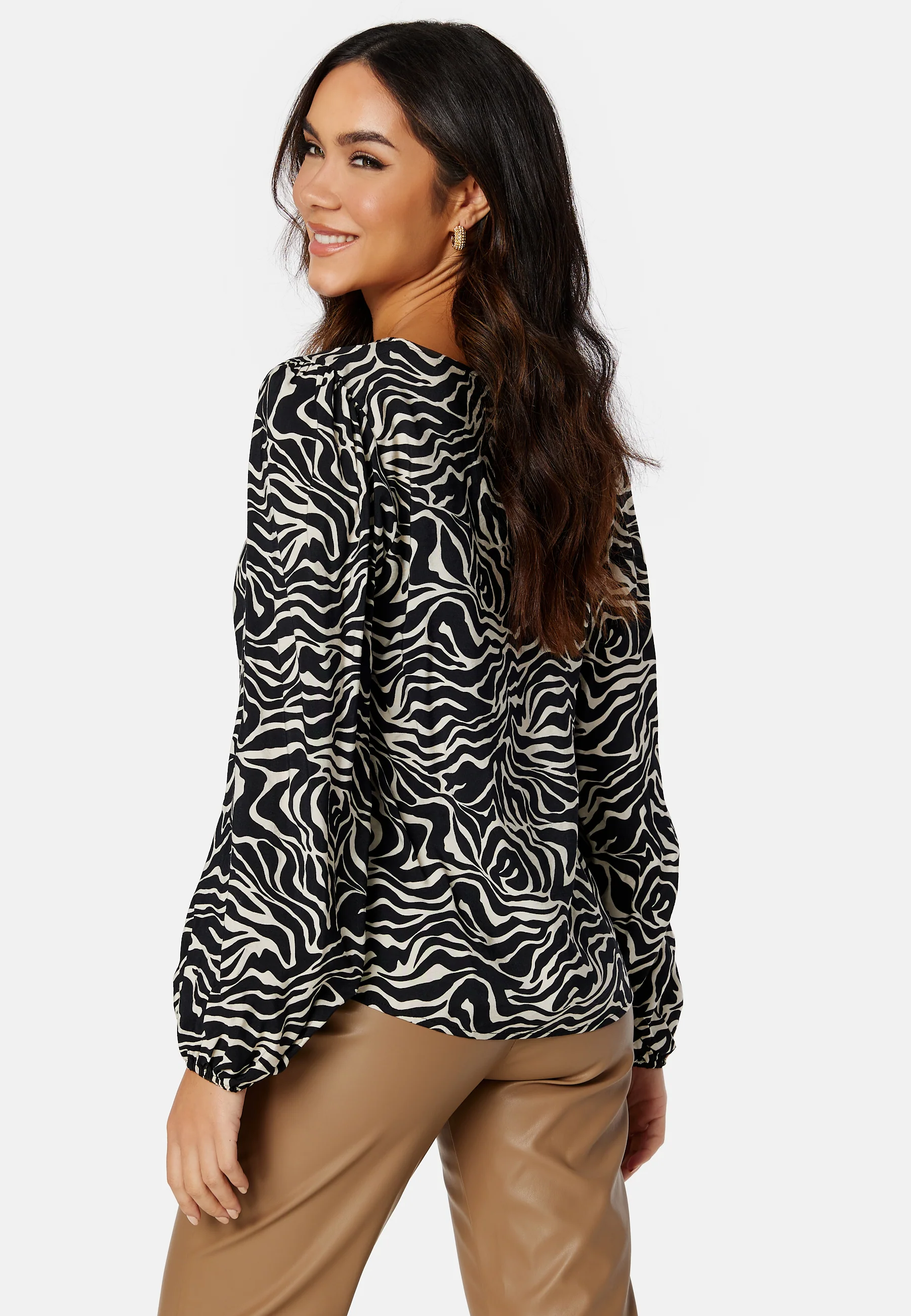 Leonora L/S V-Neck Top - Image 3