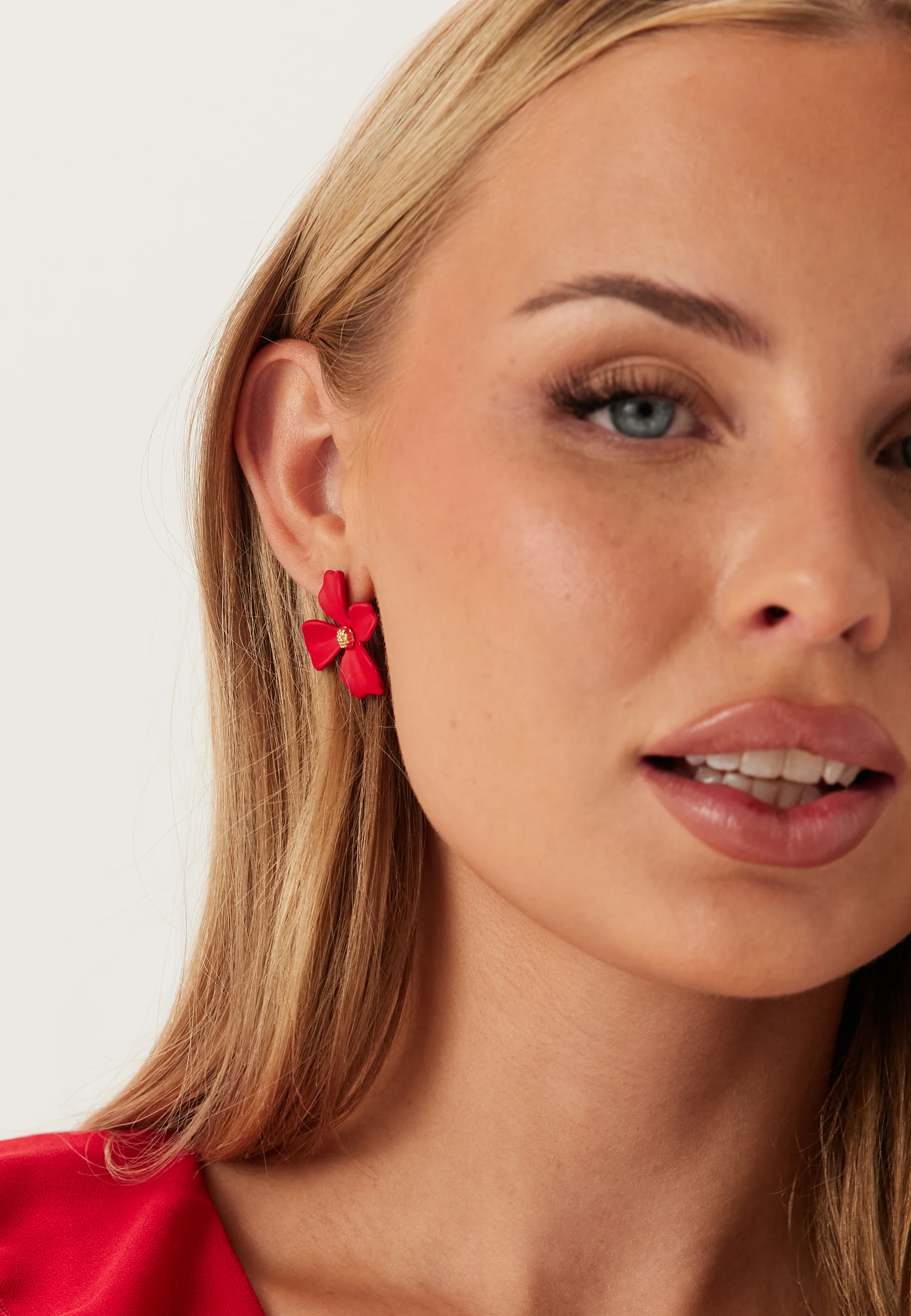 Lilly Flower Earring - Image 3