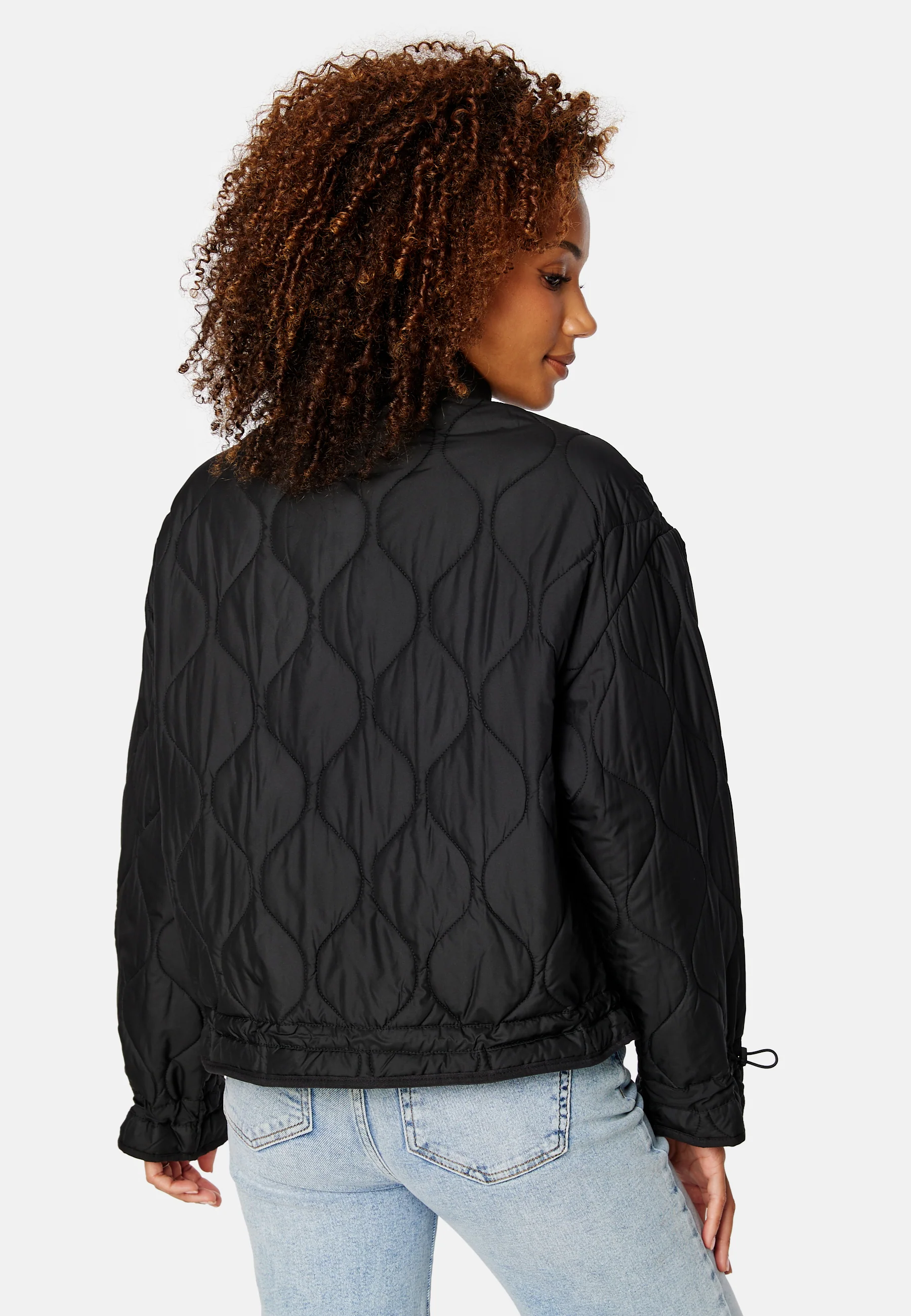 Line Short Quilted Jacket - Image 3