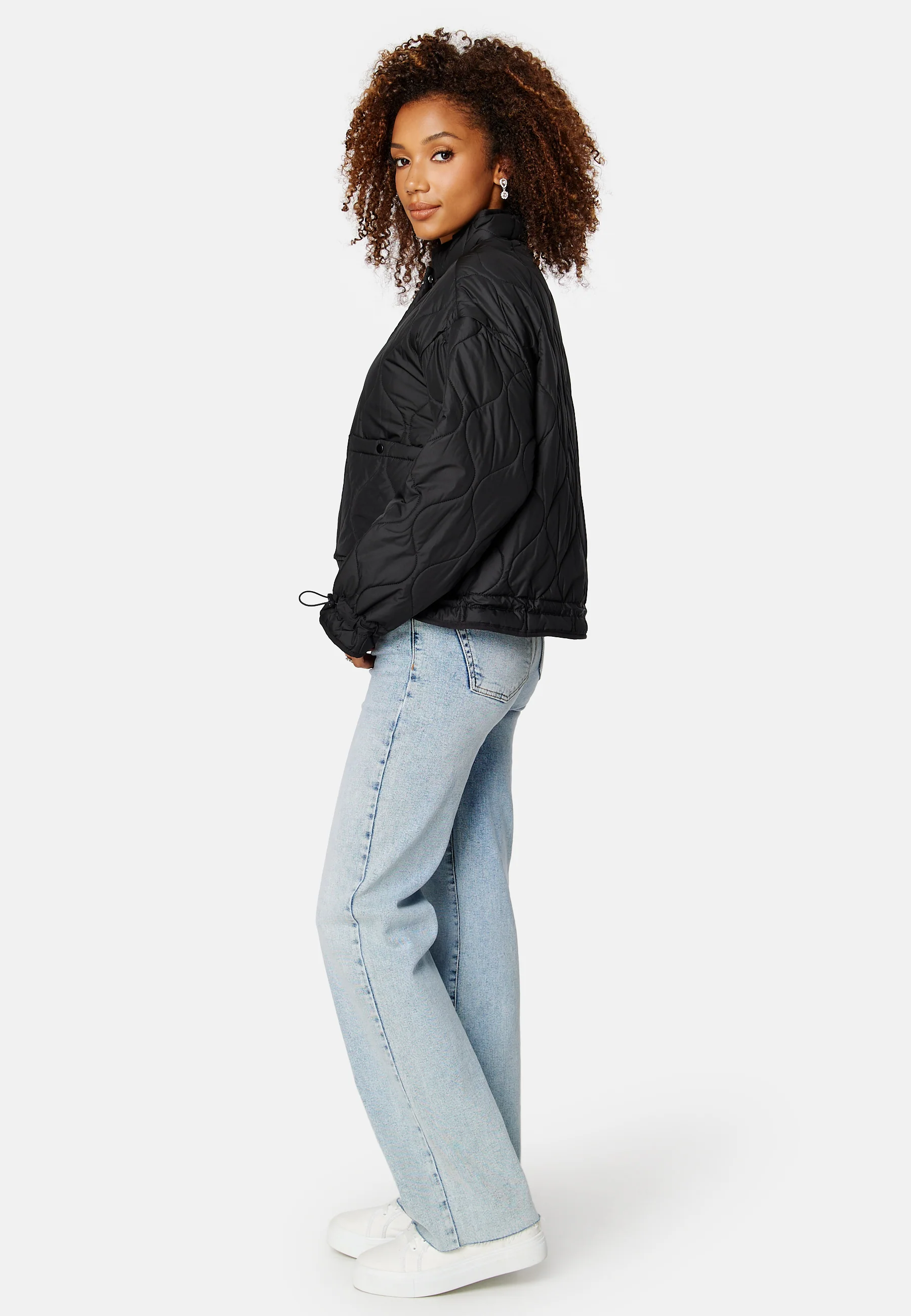 Line Short Quilted Jacket - Image 4