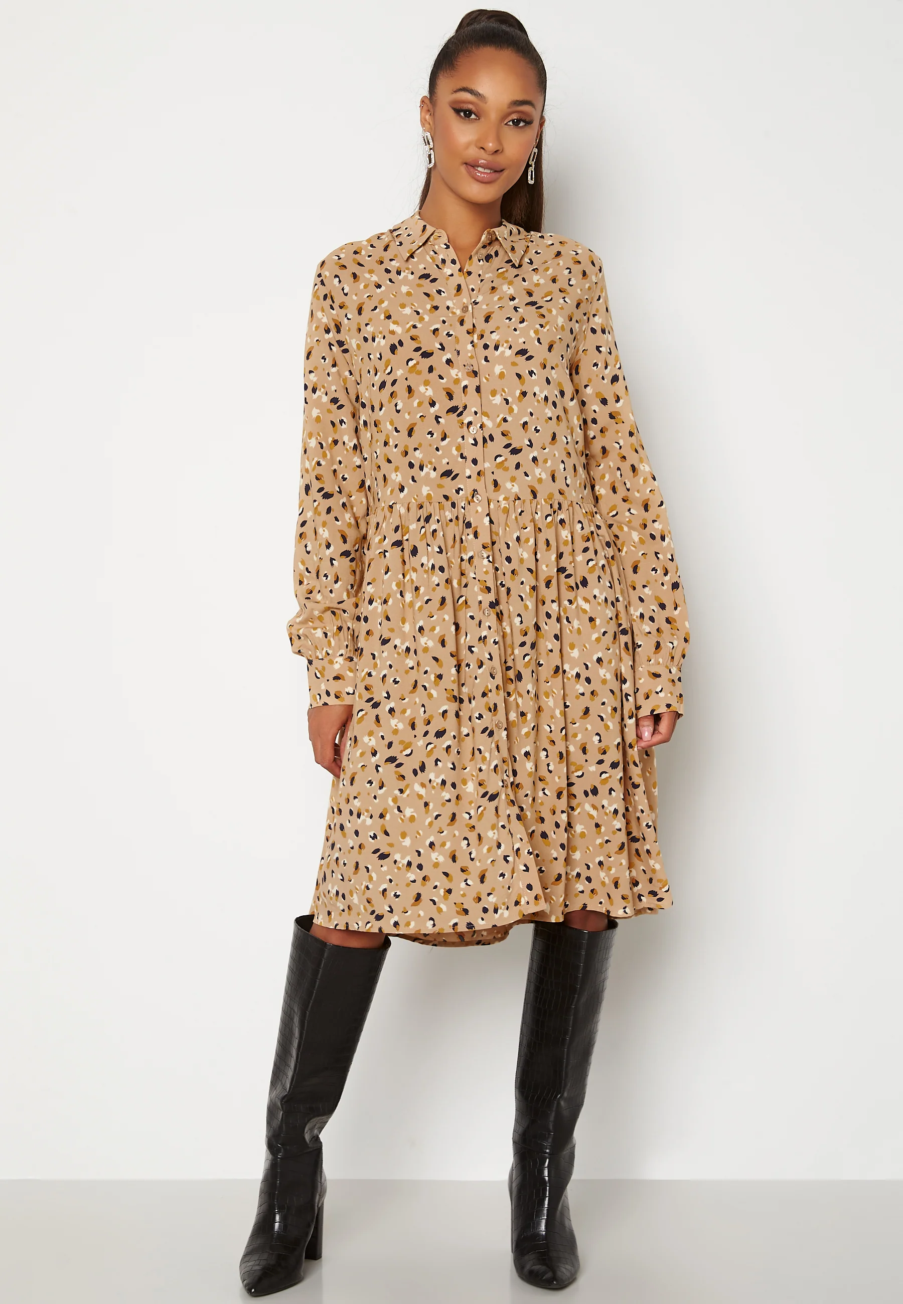 Lorena L/S Dress - Image 2