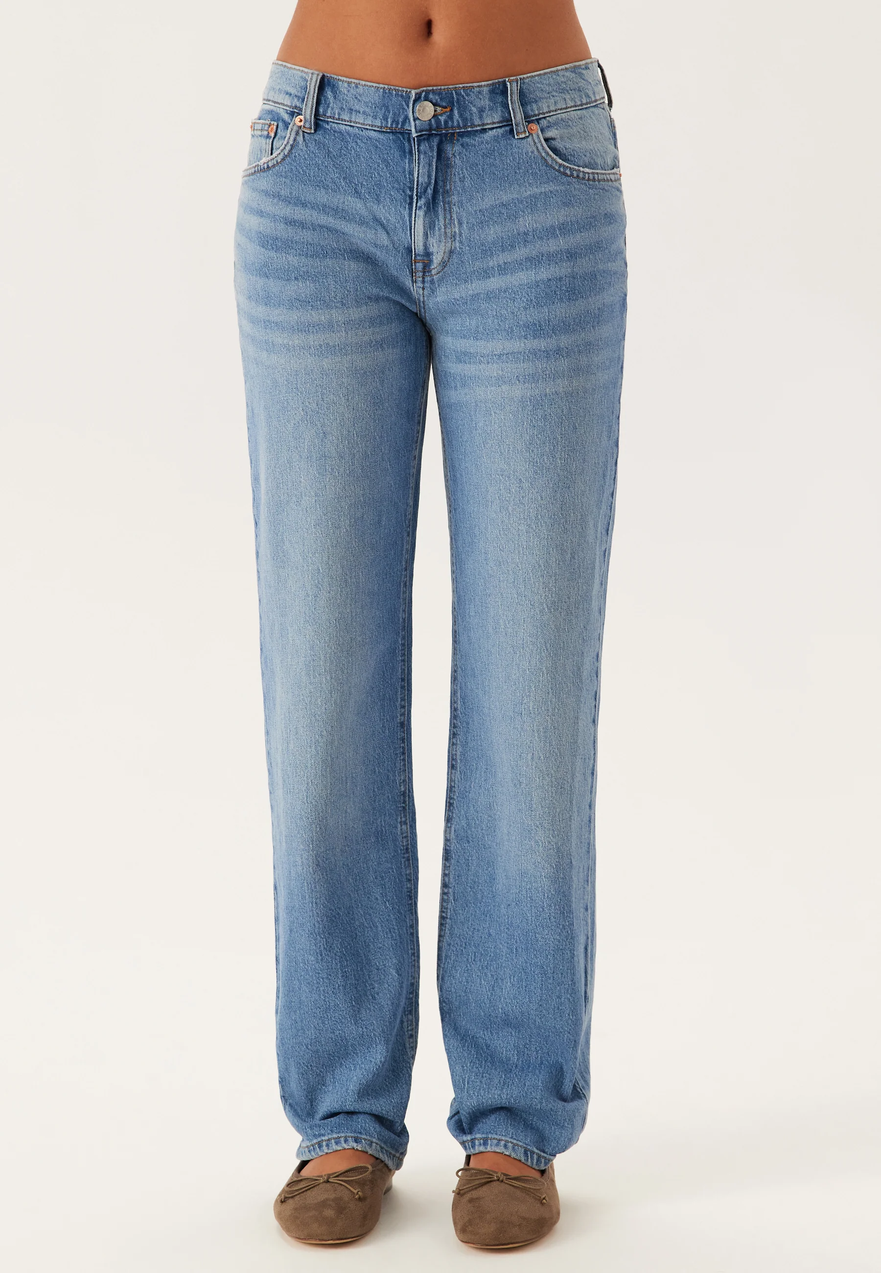 Low Waist Straight Jeans - Image 5