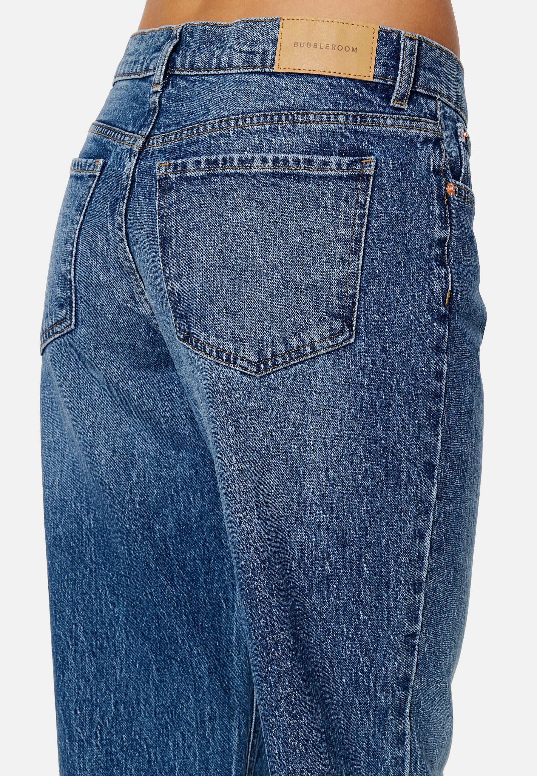 Low Waist Straight Jeans - Image 5