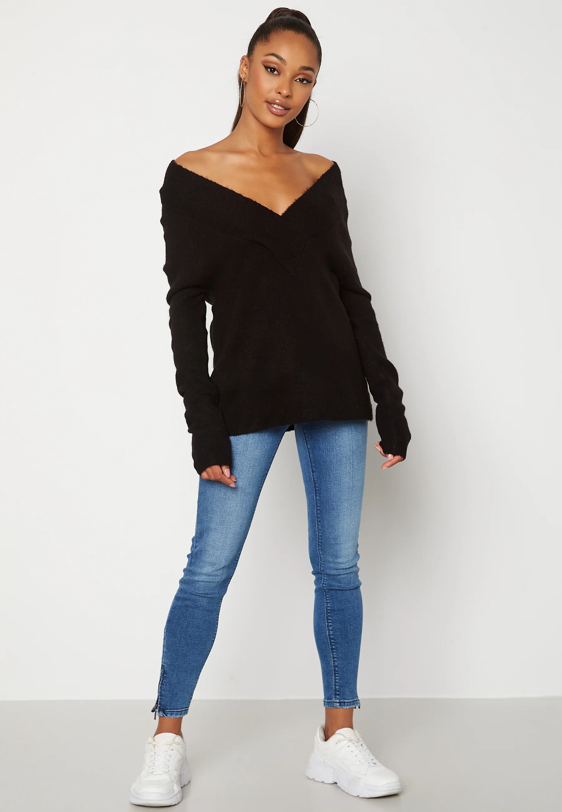 Madelia V-Neck L/S Knit Top - Image 2