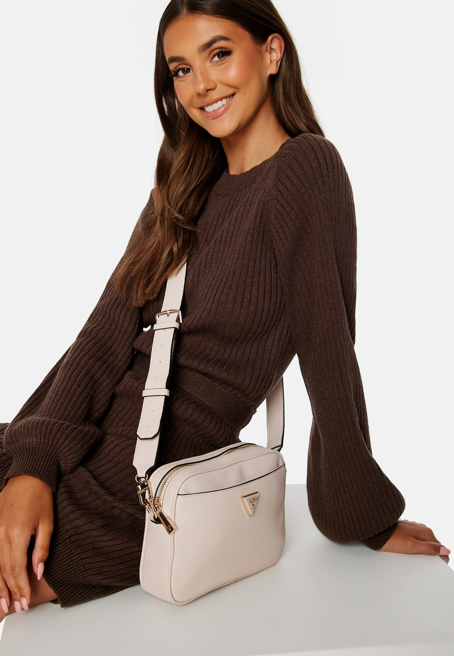 Meridian Camera Bag - Image 2
