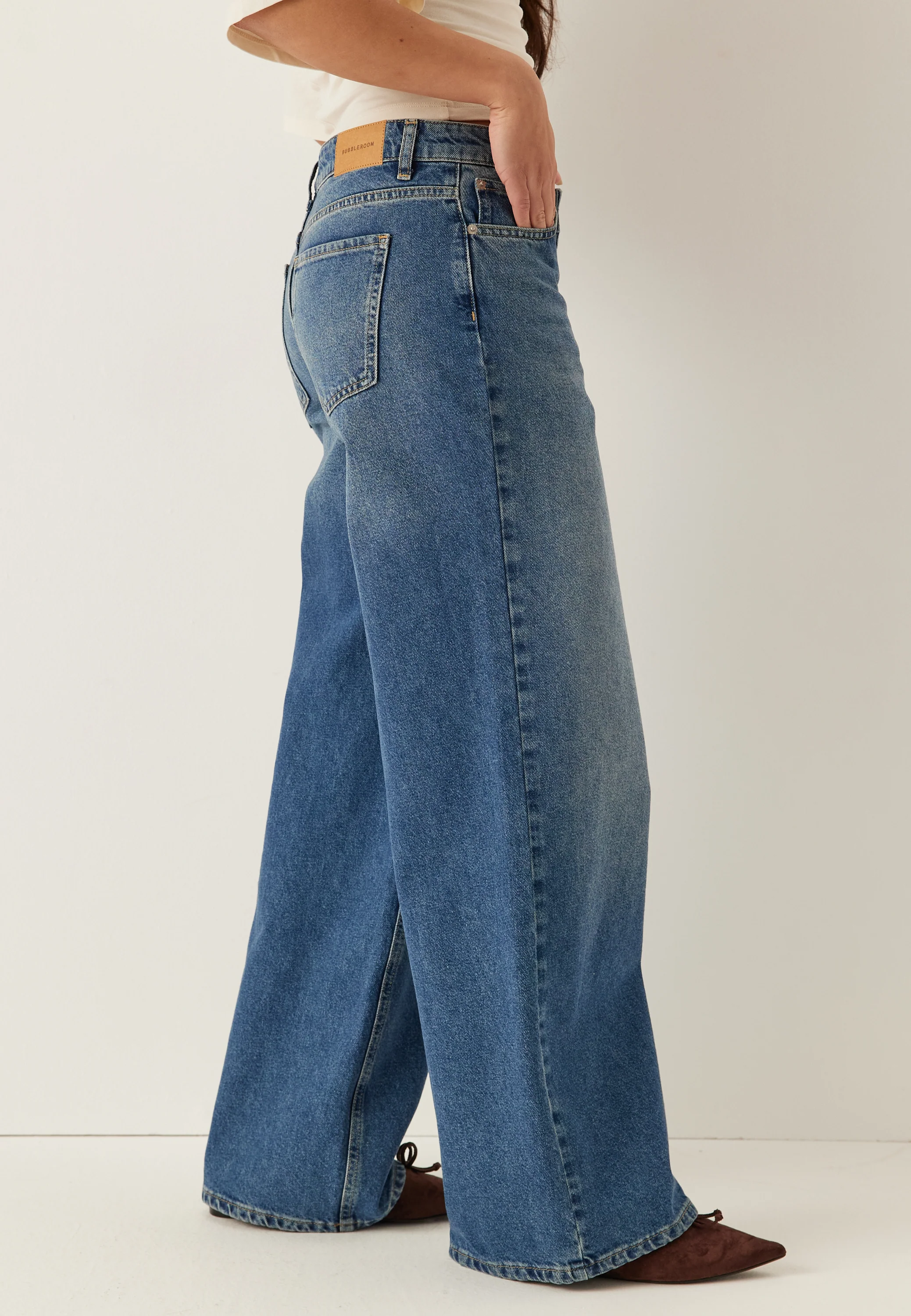 Mid Wide Jeans - Image 3