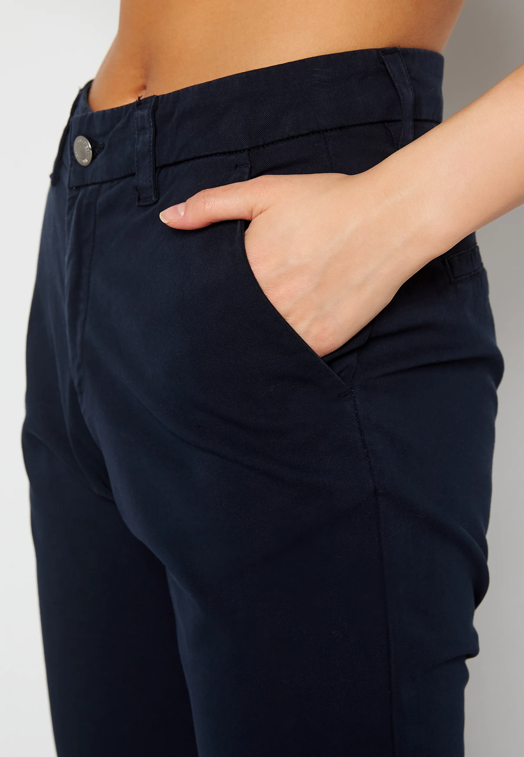 Miley MW Chino - Image 4