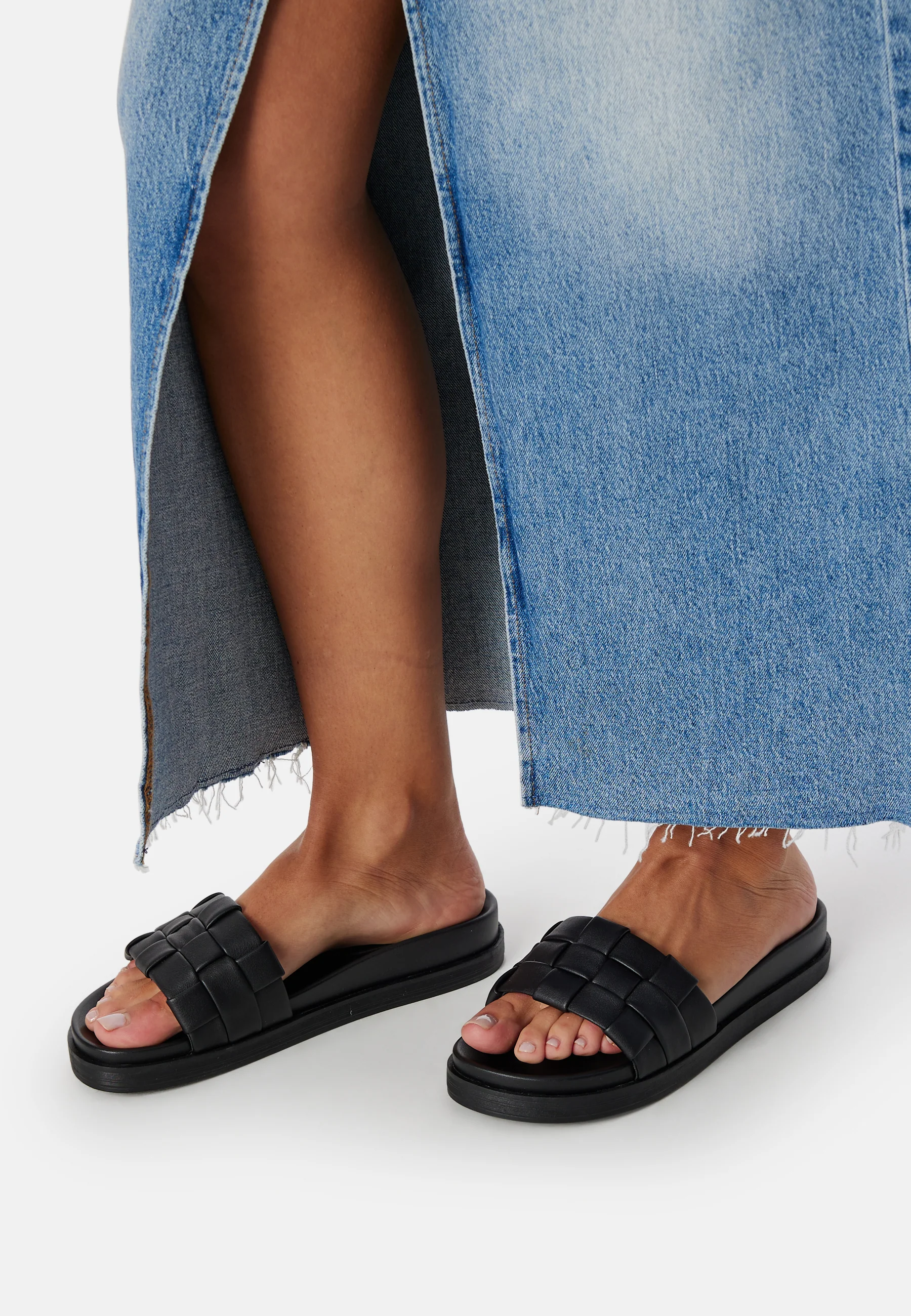 Minnie-11 PU Woven Slipper
